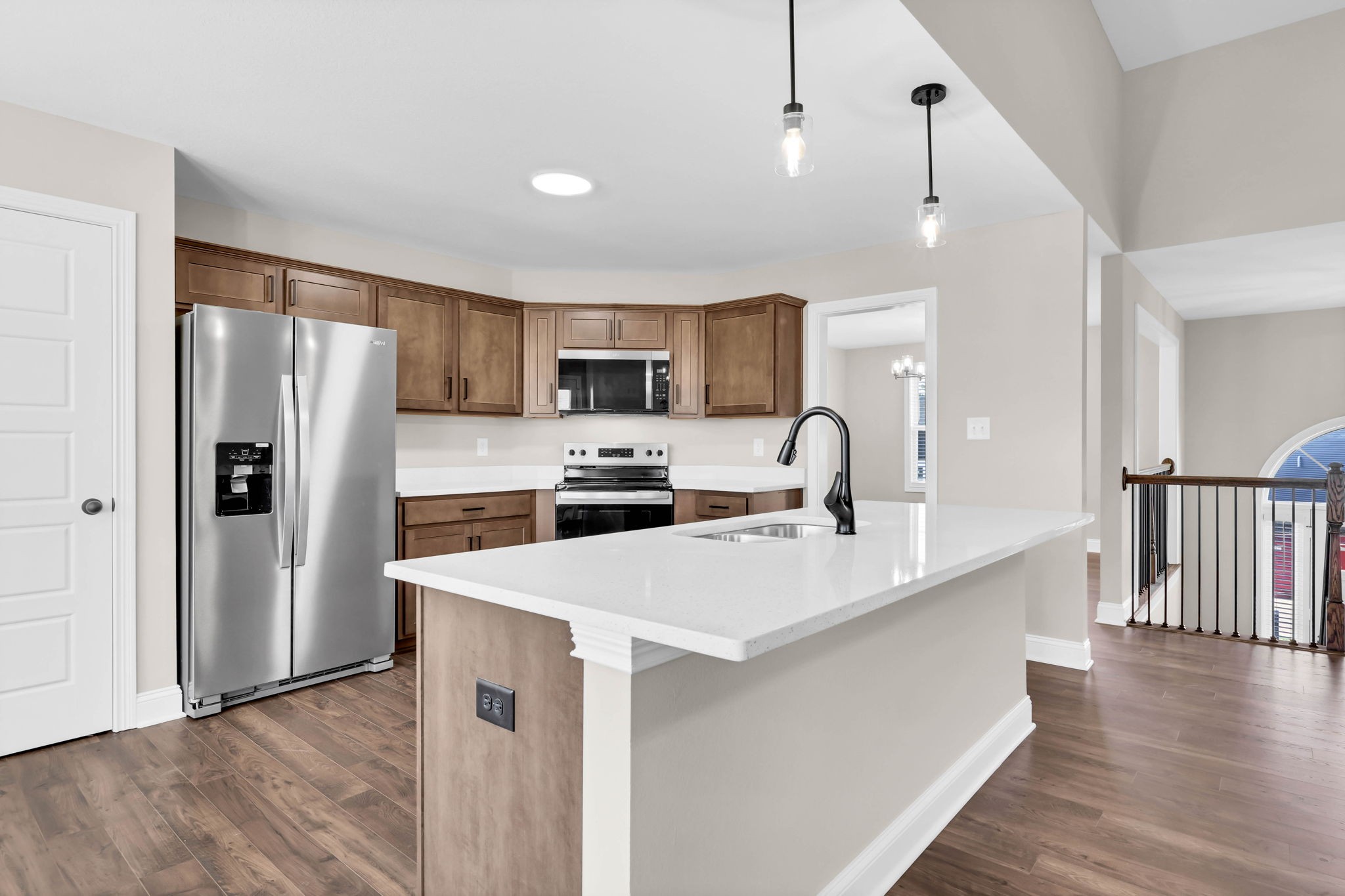 Clarksville, Tennessee 37040, United States, 5 Bedrooms Bedrooms, ,3 BathroomsBathrooms,Residential,Active,195985