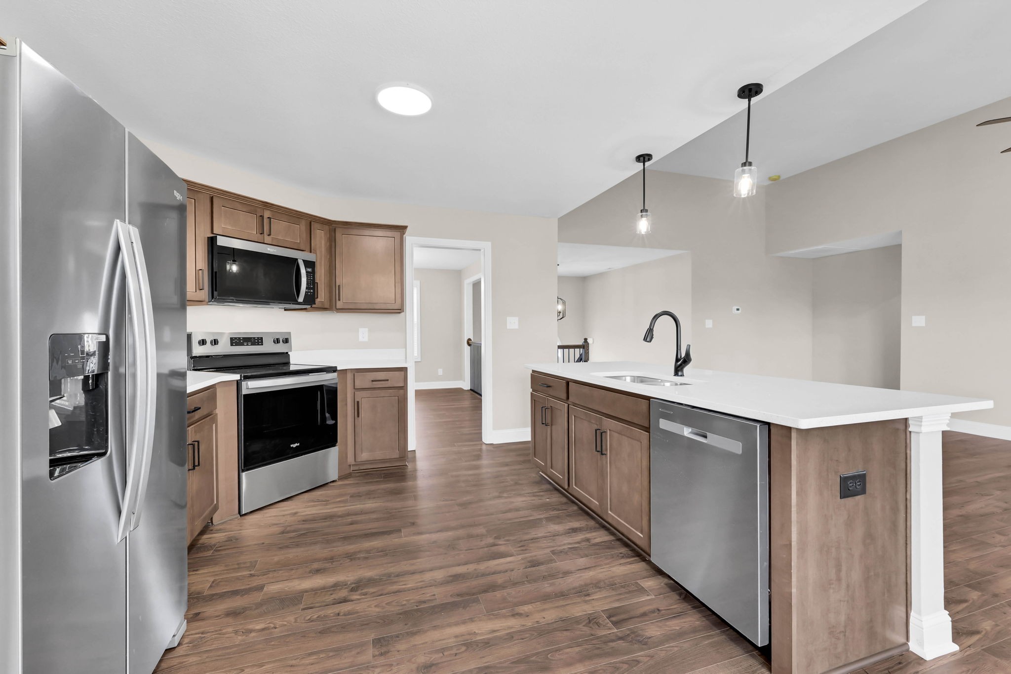 Clarksville, Tennessee 37040, United States, 5 Bedrooms Bedrooms, ,3 BathroomsBathrooms,Residential,Active,195985