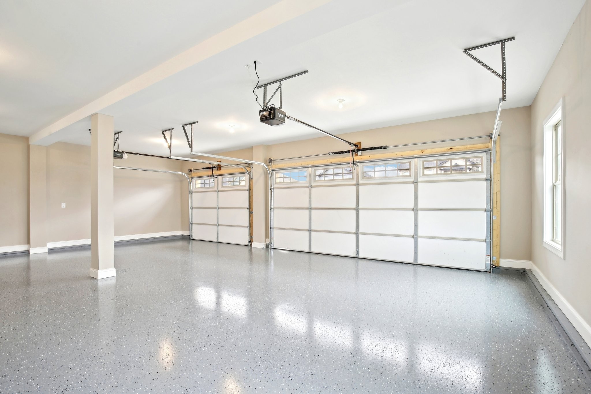 Clarksville, Tennessee 37040, United States, 5 Bedrooms Bedrooms, ,3 BathroomsBathrooms,Residential,Active,195985