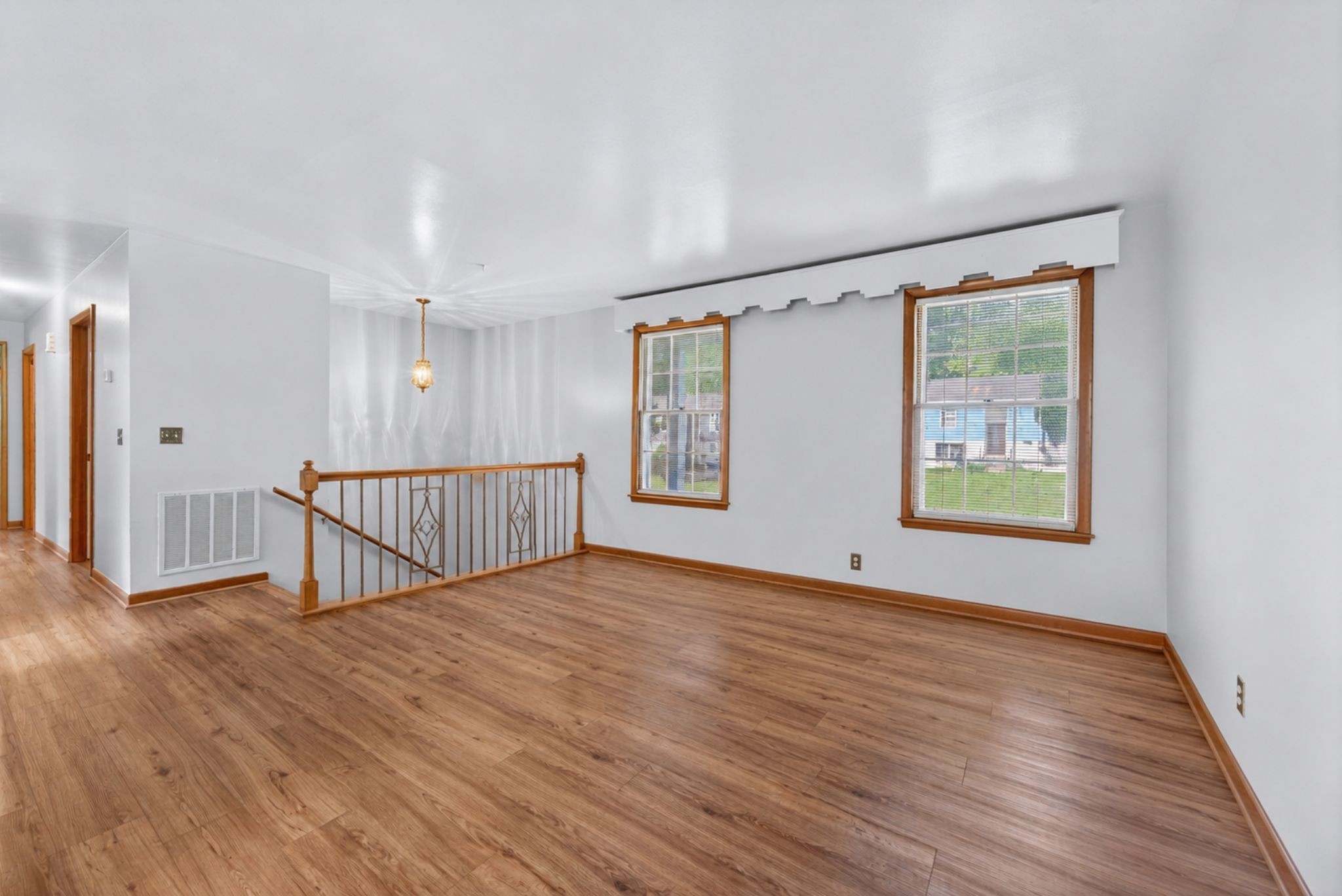 713 Huntington Pkwy