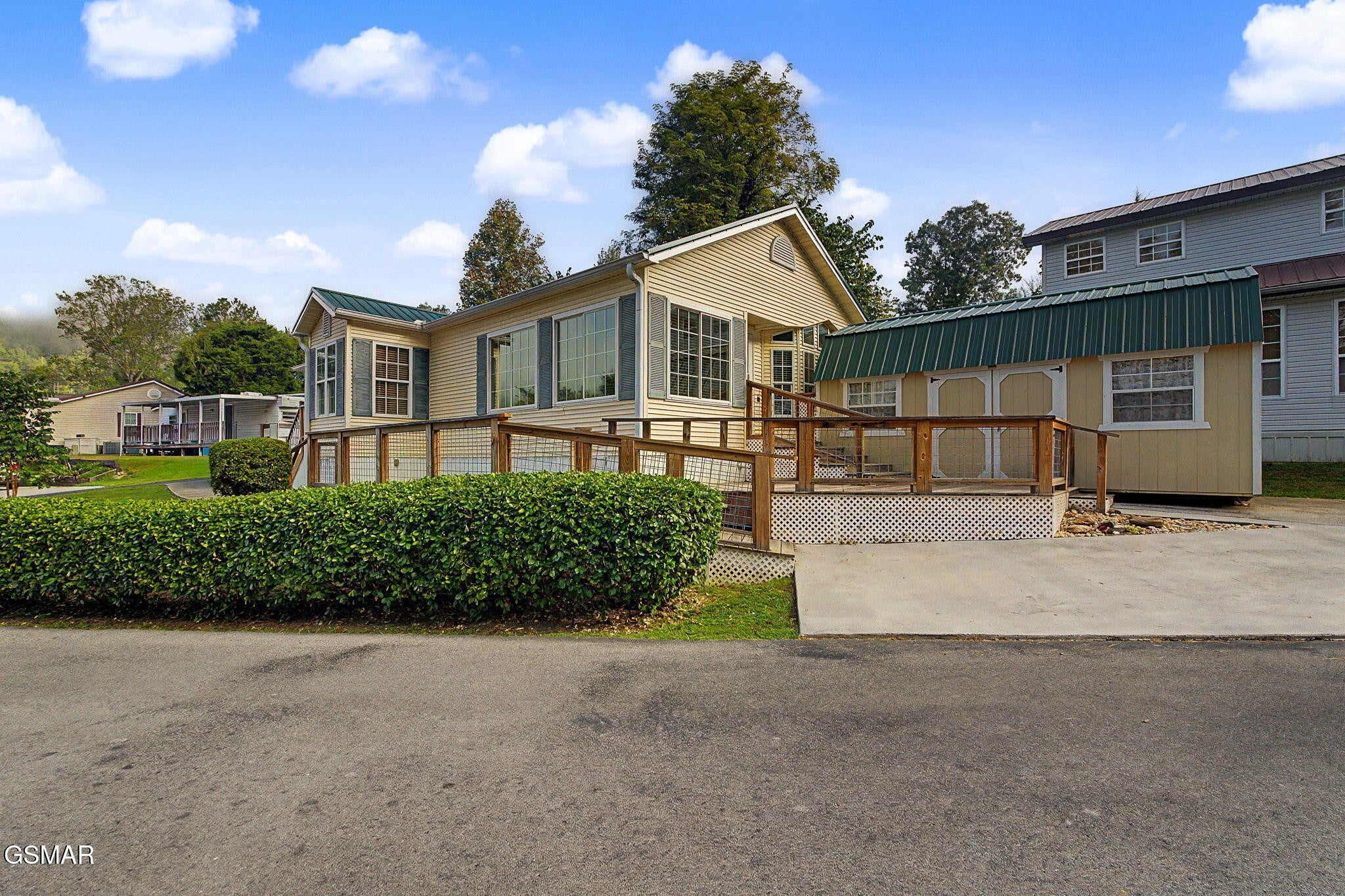 602 Whistling Swan Street