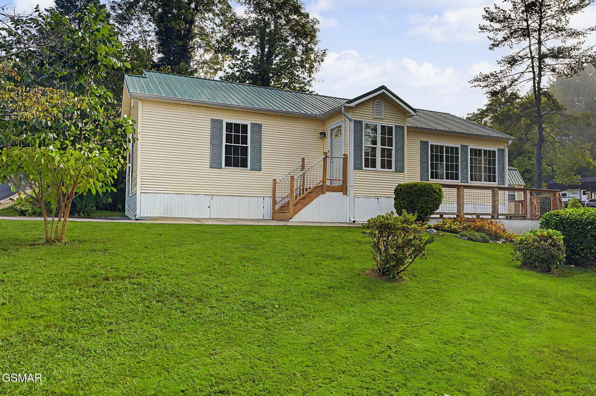 602 Whistling Swan Street