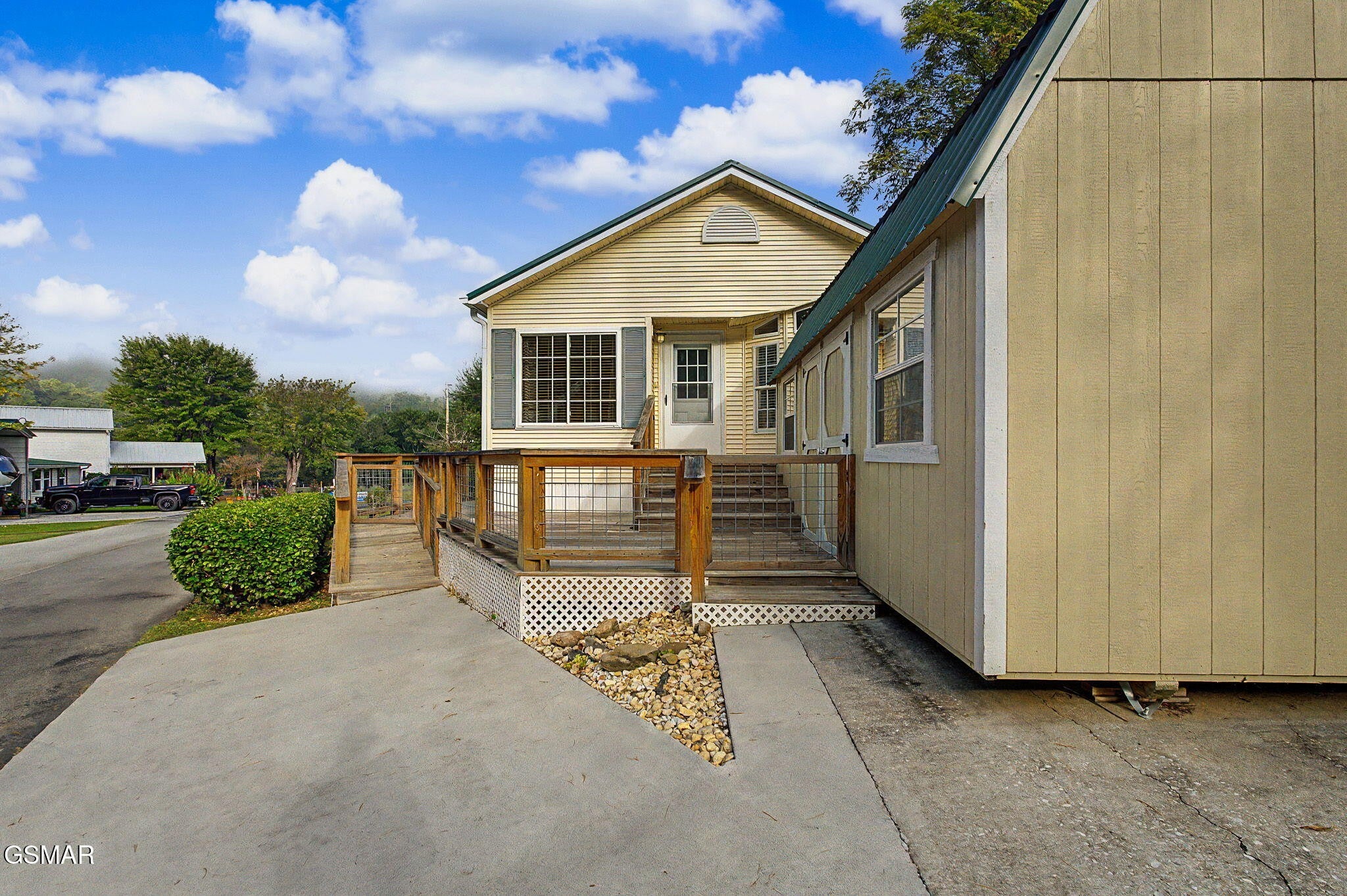 602 Whistling Swan Street