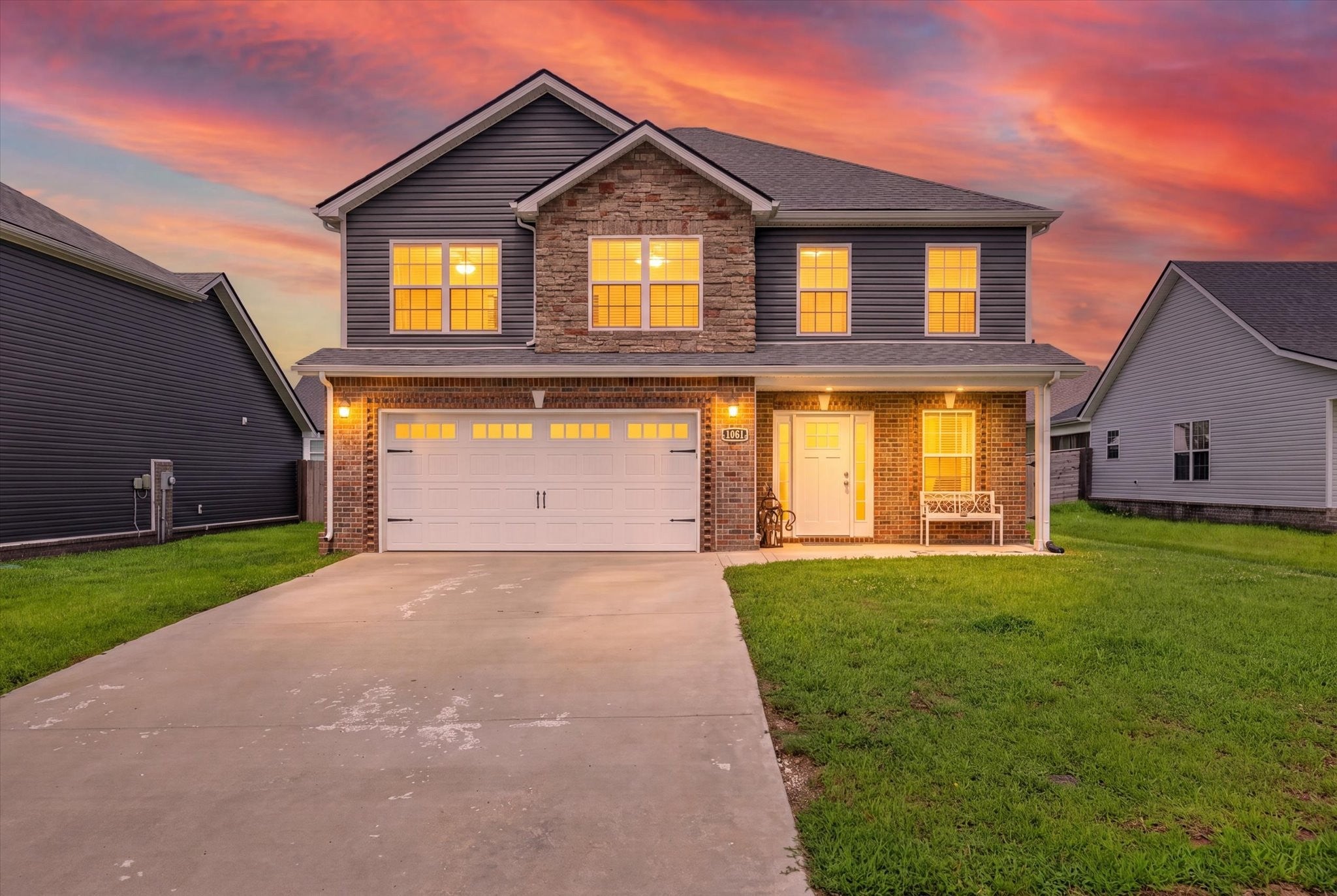 1061 Whitney Dr