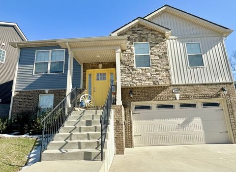 1200 Cardinal Creek Dr Clarksville TN 37040