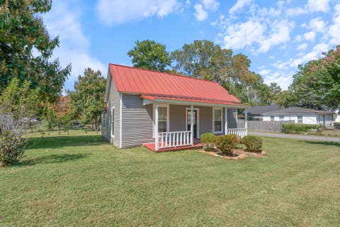 Photo of 417 Plattenburg St, Winchester, TN 37398 (MLS # 3272120)