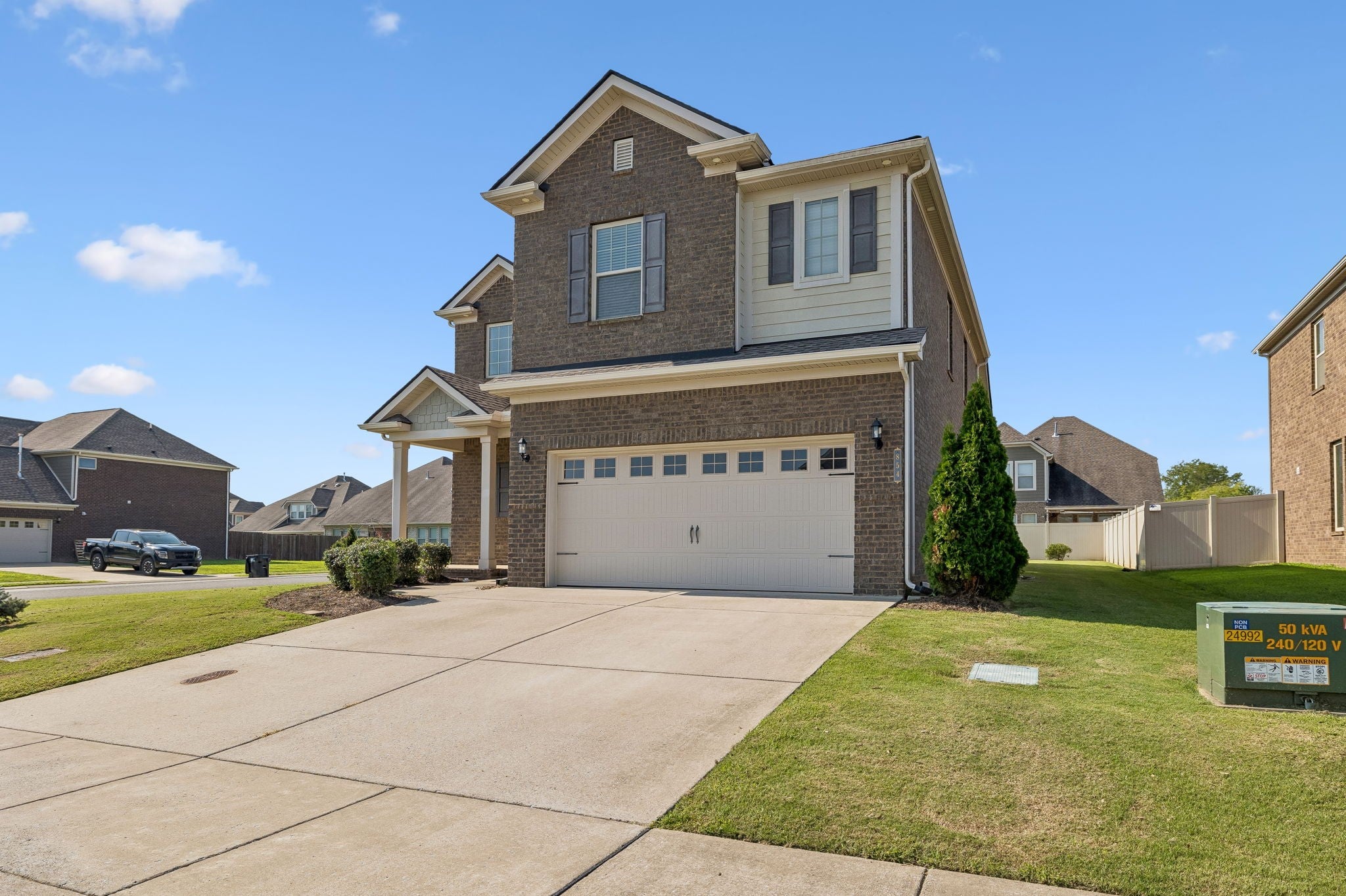854 Sapphire Dr