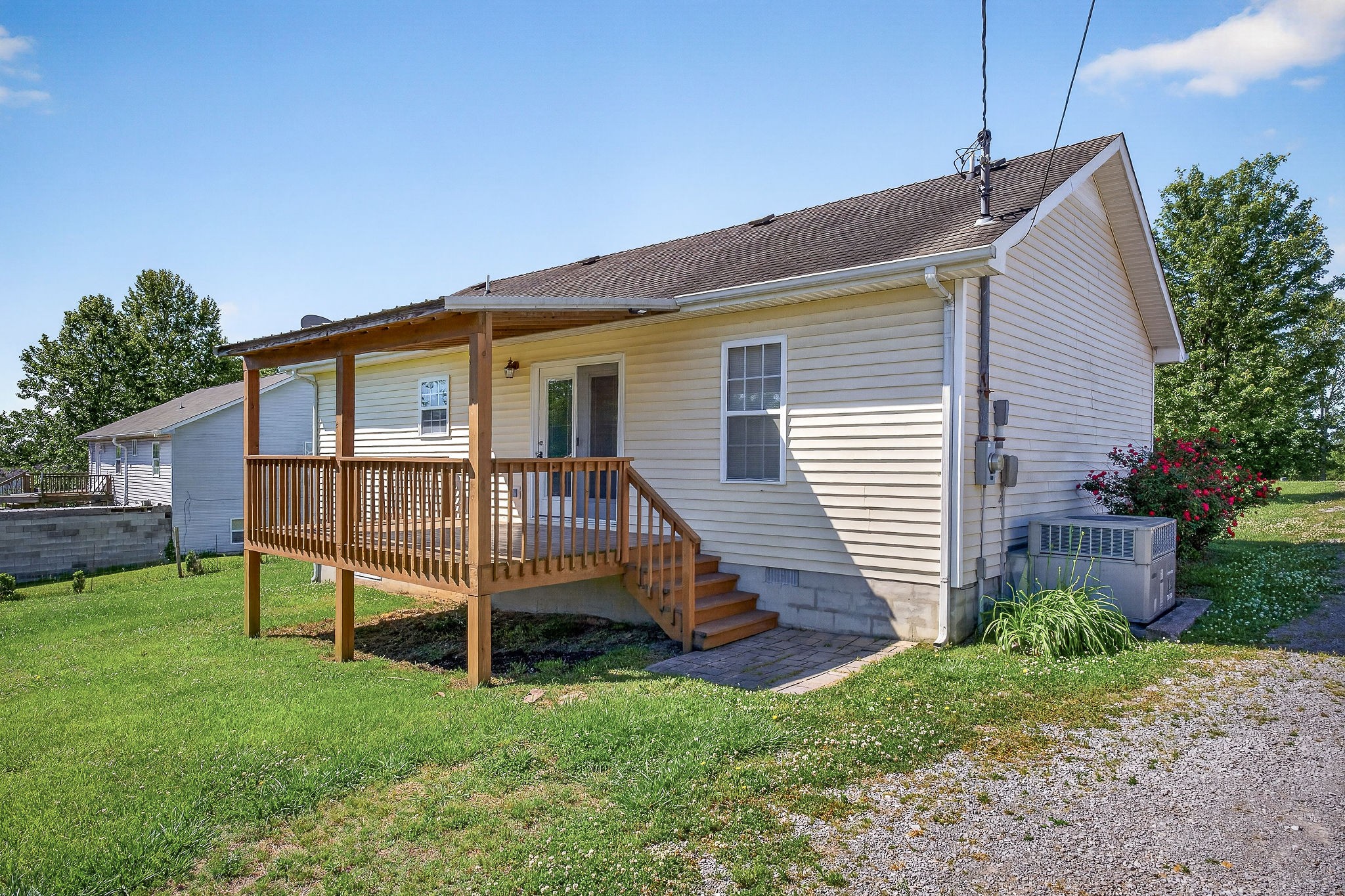 475 Webb Ln
