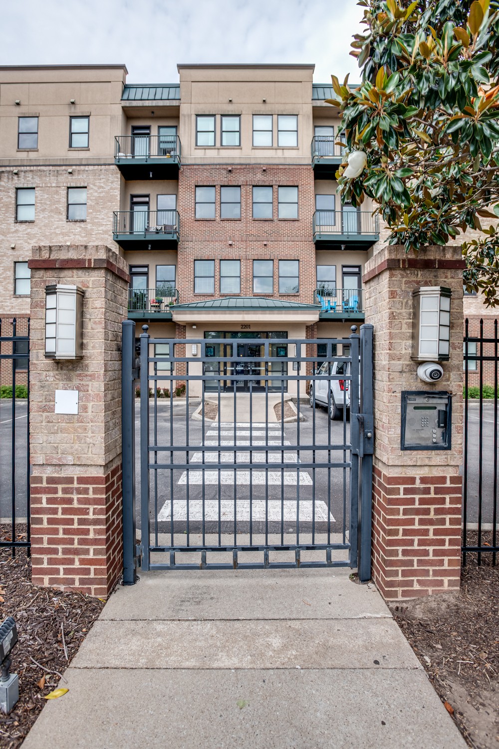 2201 8th Ave S 104