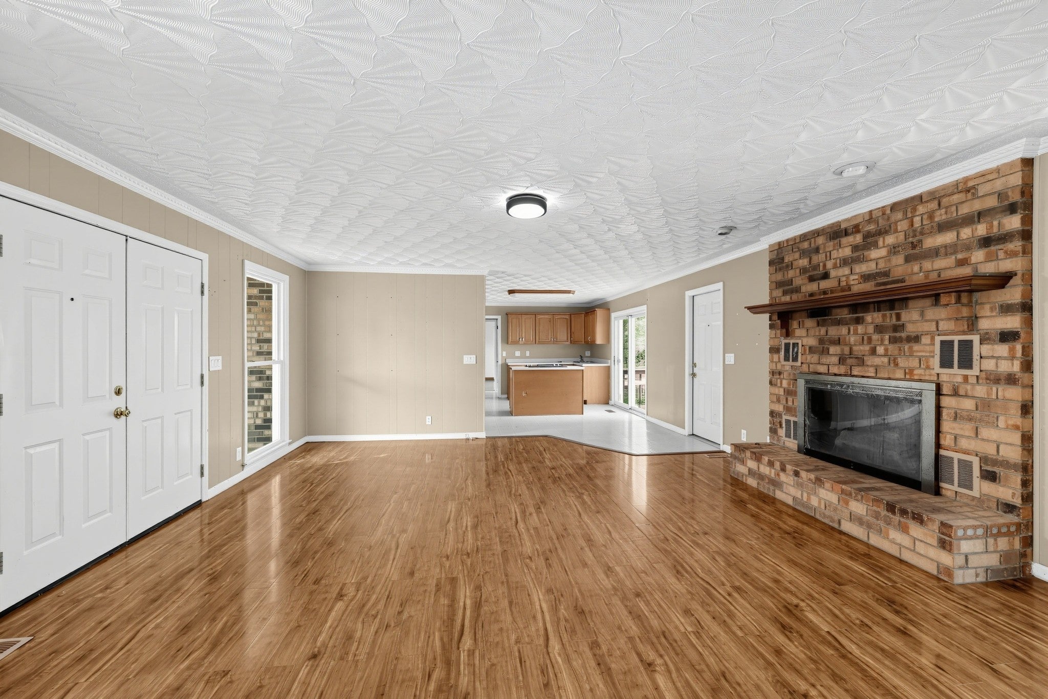 1103 Clearview Dr