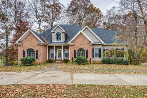 1240 Camp Ravine Rd Burns TN 37029