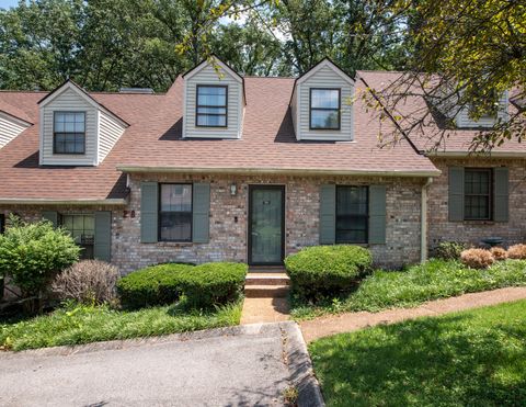 311 Deerpoint Dr Hendersonville TN 37075