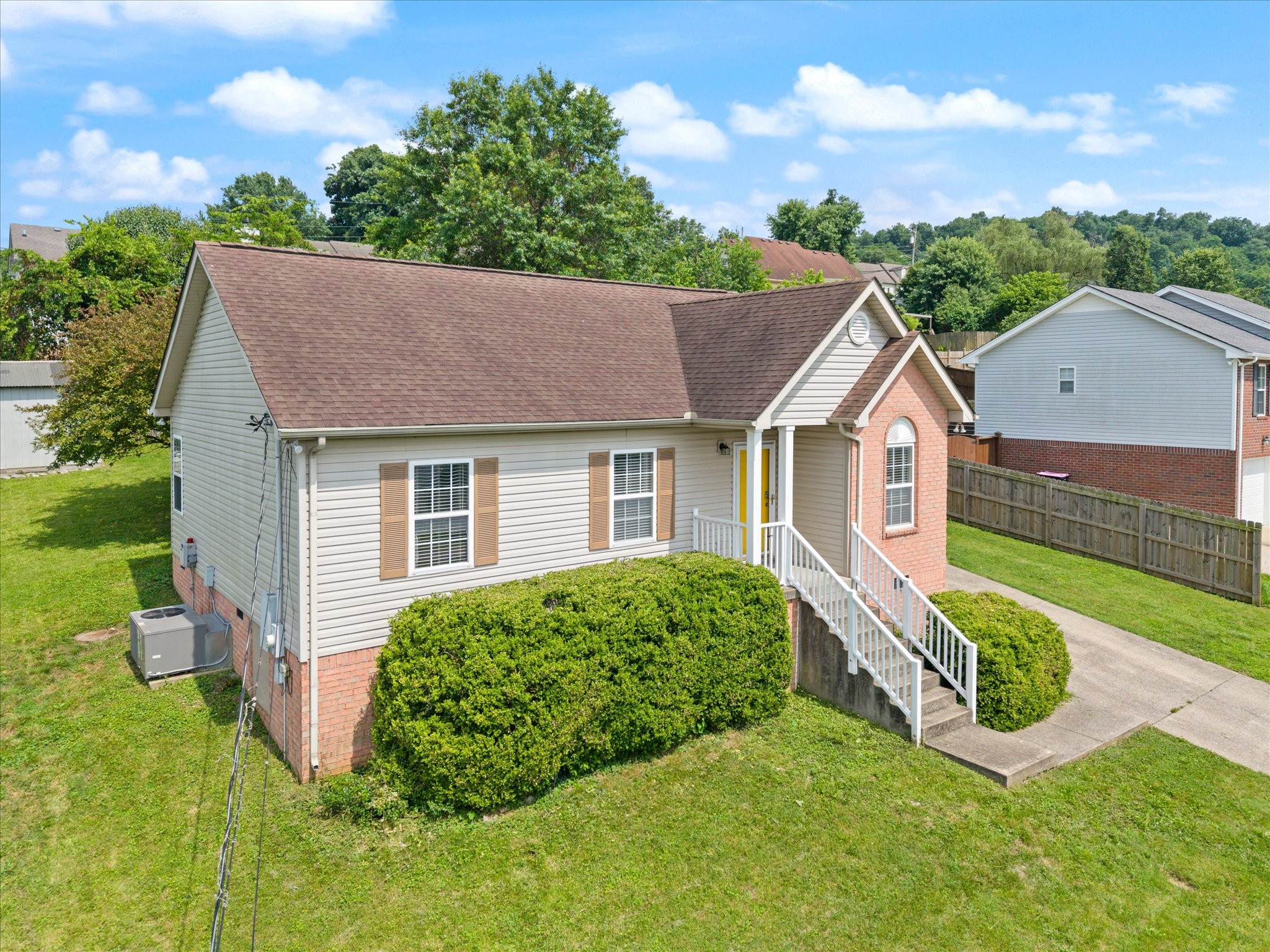 124 Jesse Brown Dr