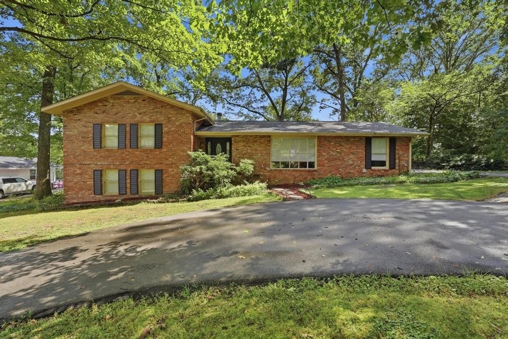 747 Timber Ln