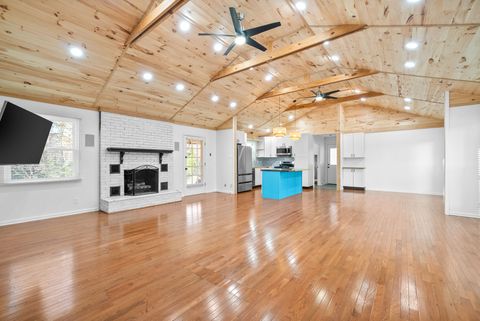 414 Fabian Pl Clarksville TN 37043