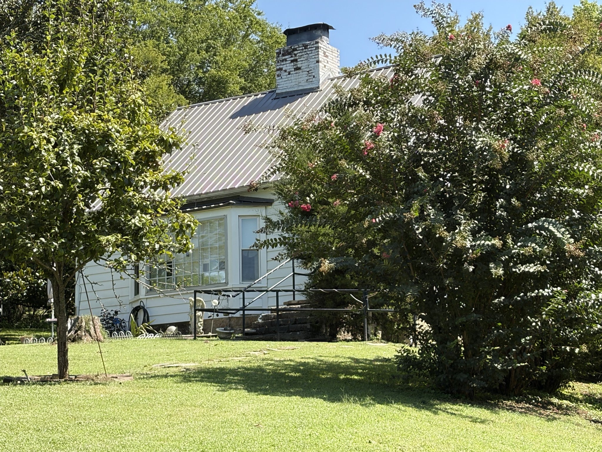 115 Sunset Dr