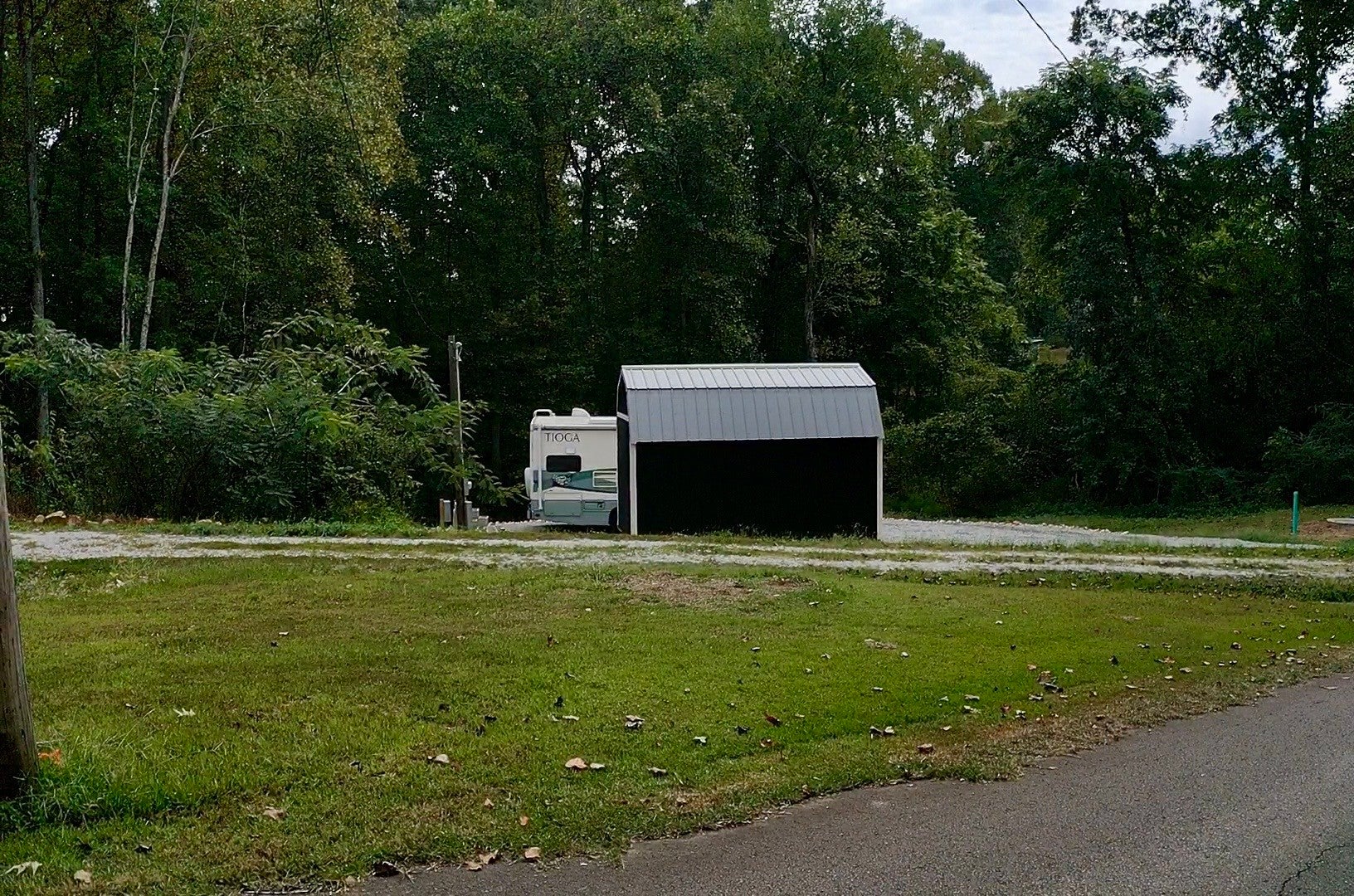 60 Whippoorwill Ln