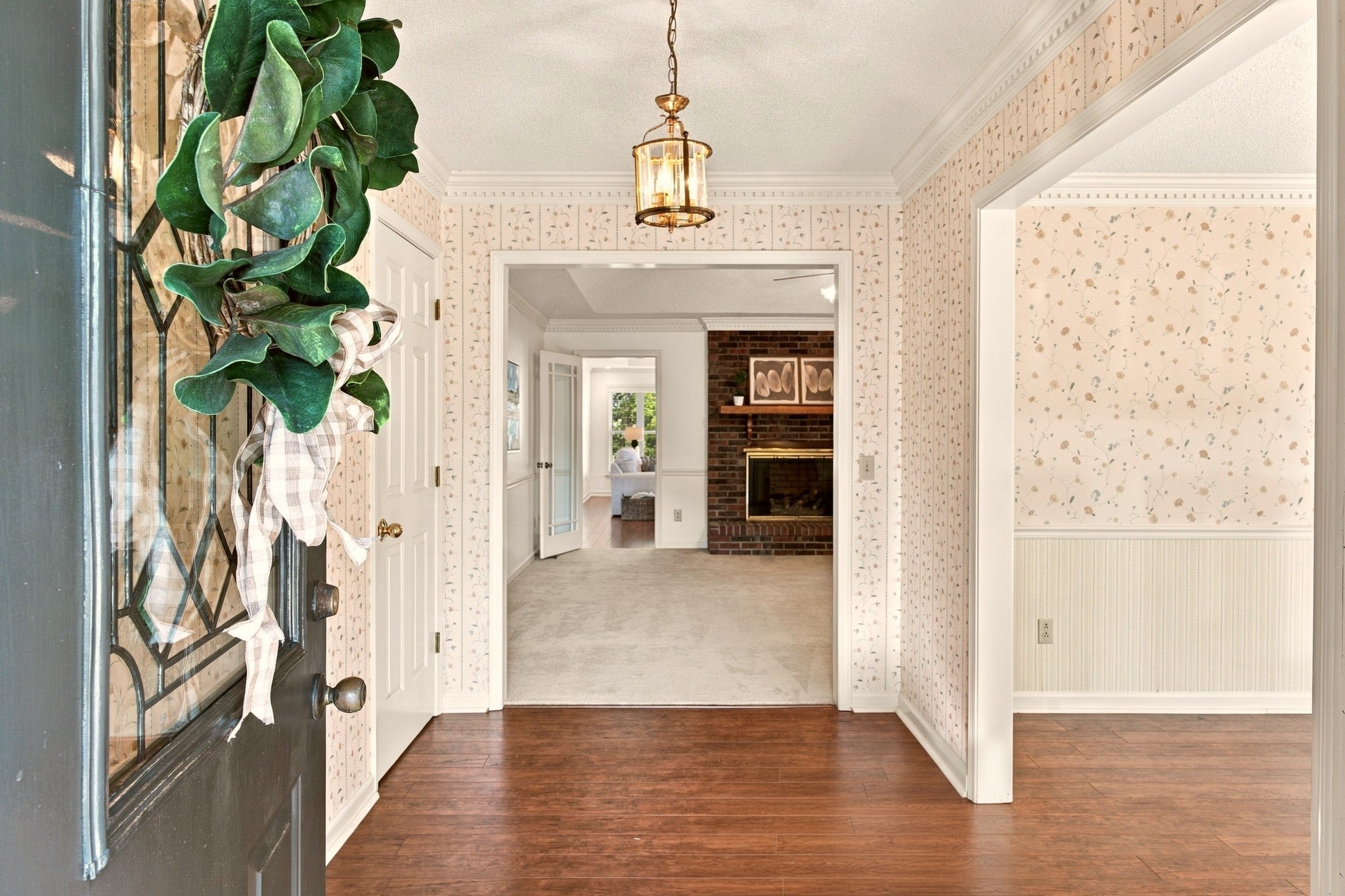 738 Regal Dr