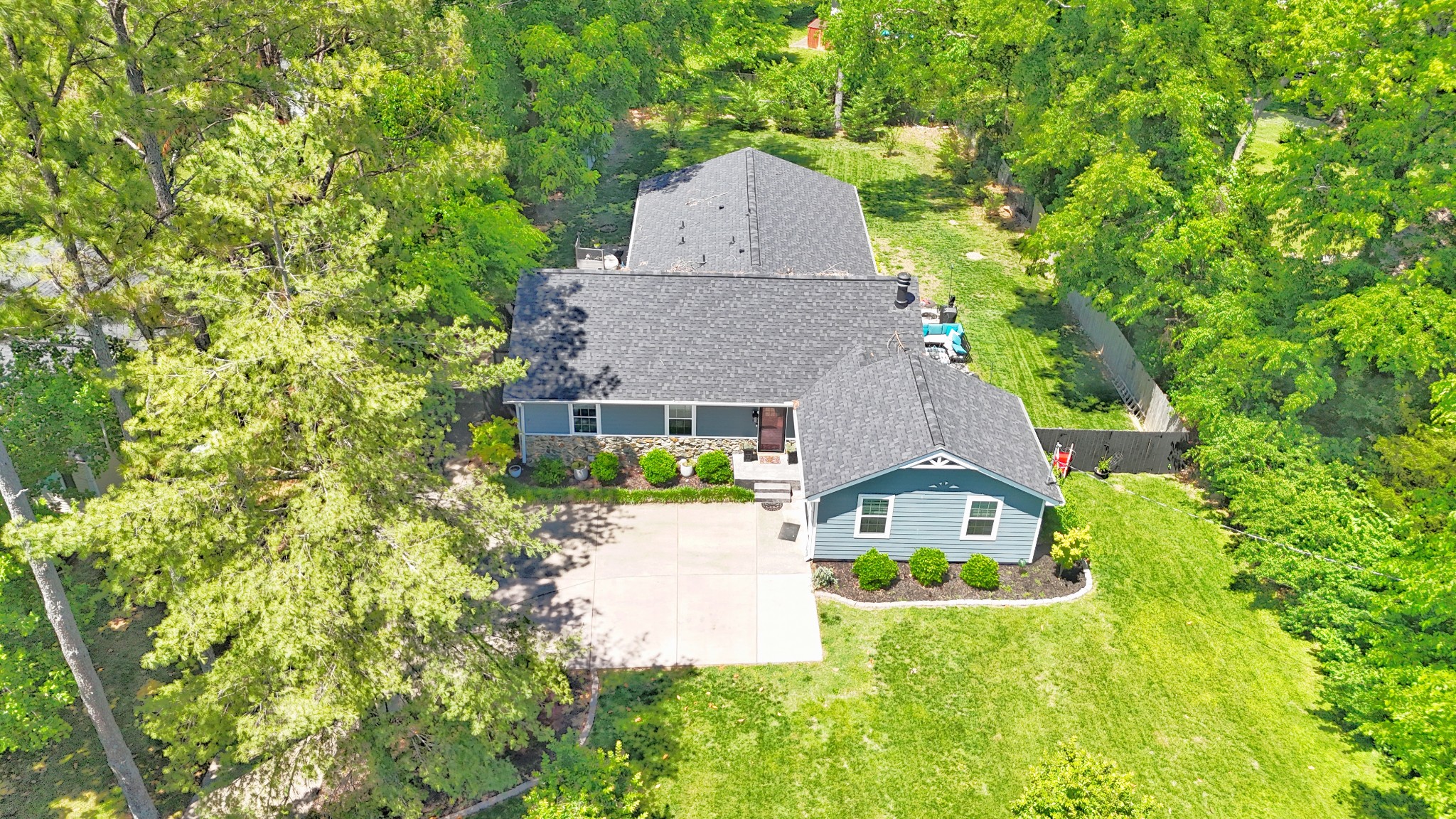 813 Stonebrook Blvd