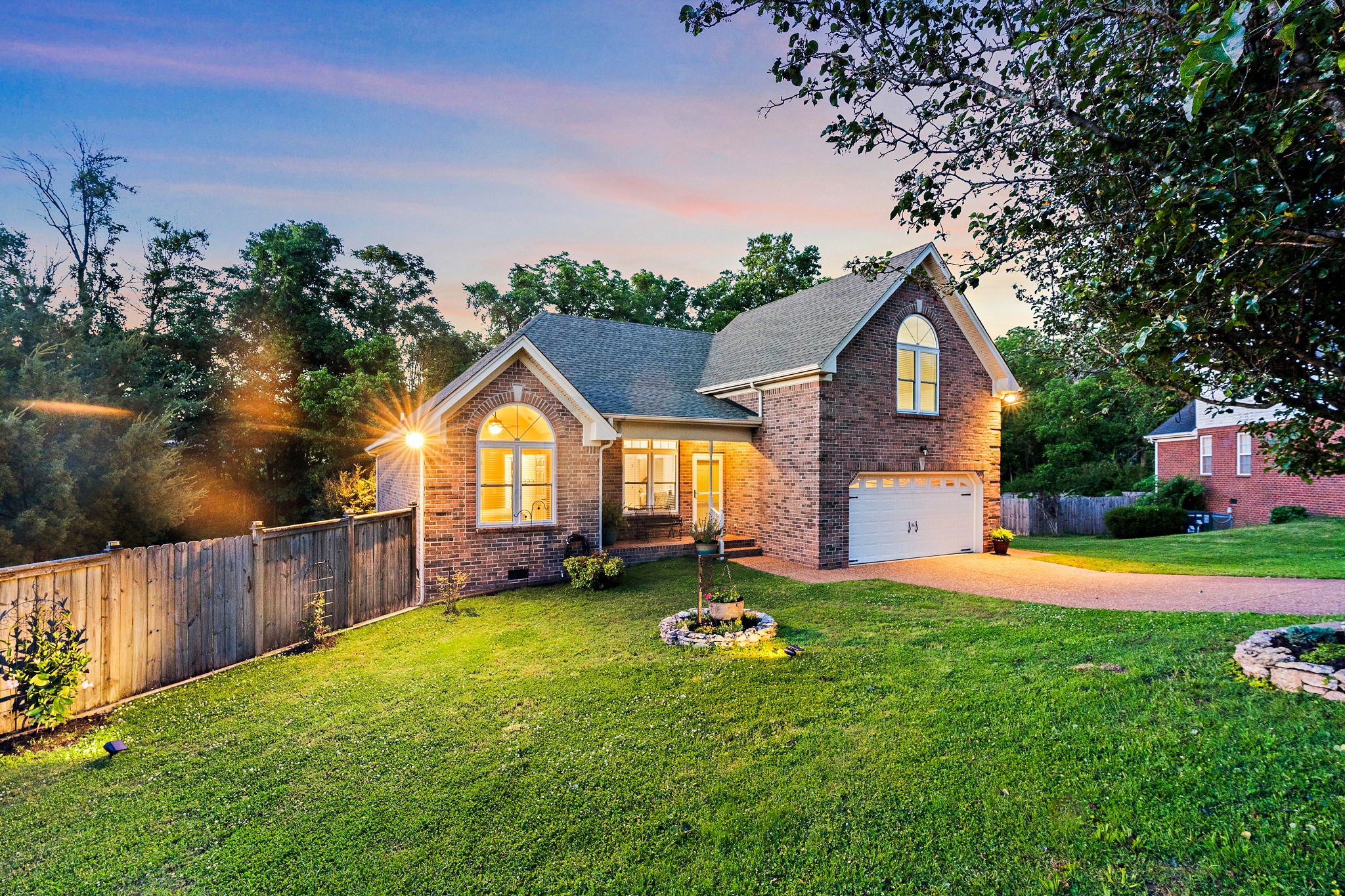 702 Parrish Pt