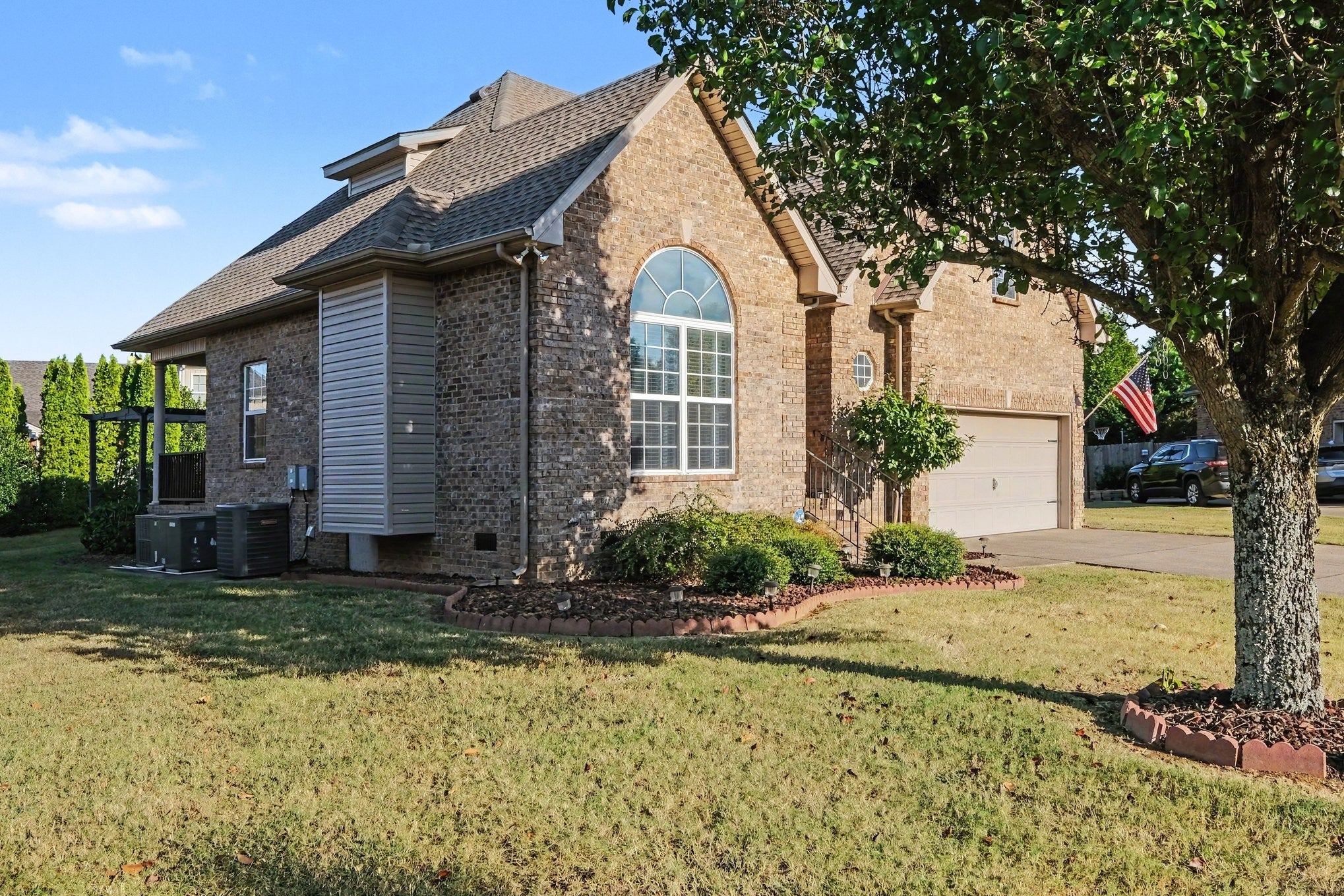 3037 Brookside Path