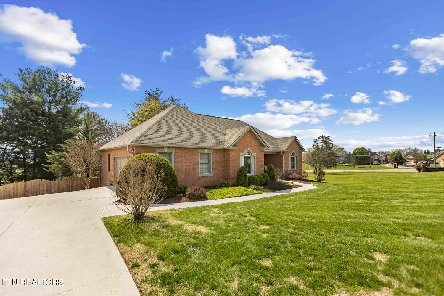 3748 Whitworth Drive