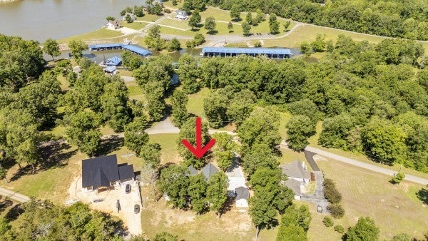 621 BRADLEY LN, BATH SPRINGS, TN 38311 - Image b2f4bbf91cc7784e6148f3128b0c2621/2027228526