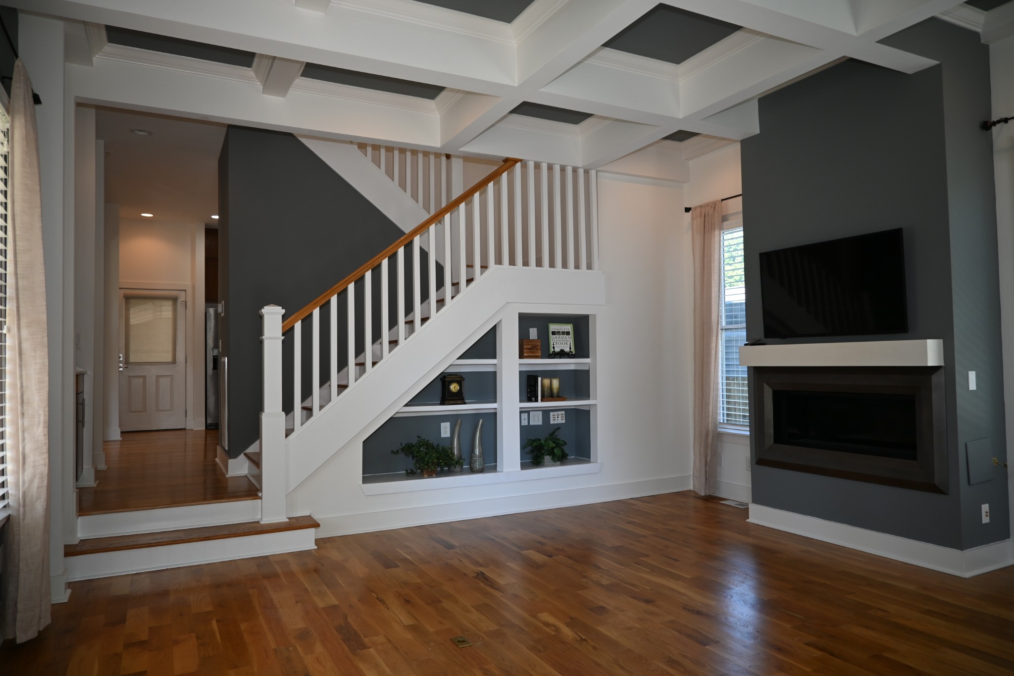 2115 Grantland Ave