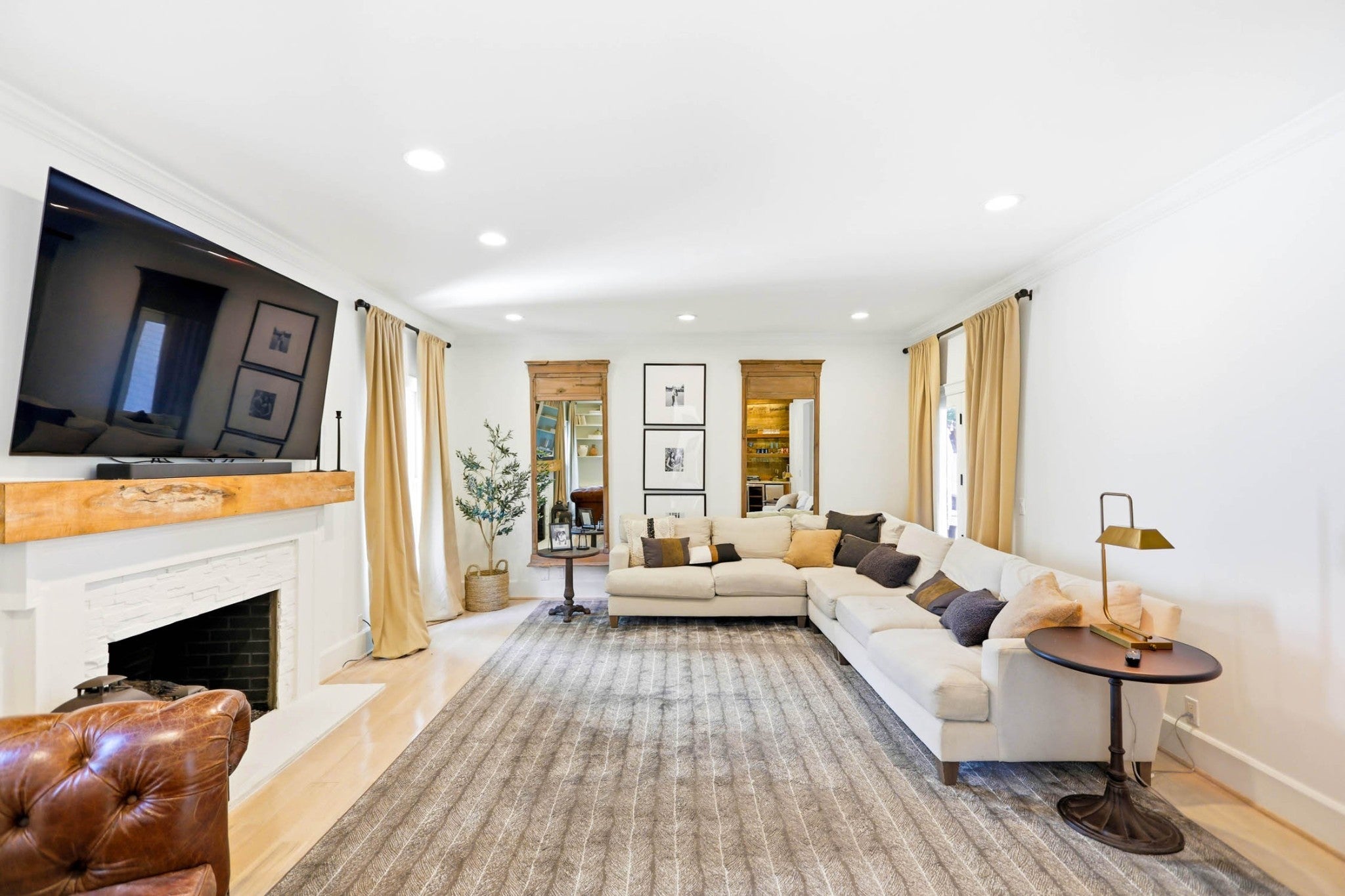 107 Chatsworth Dr - Photo 3