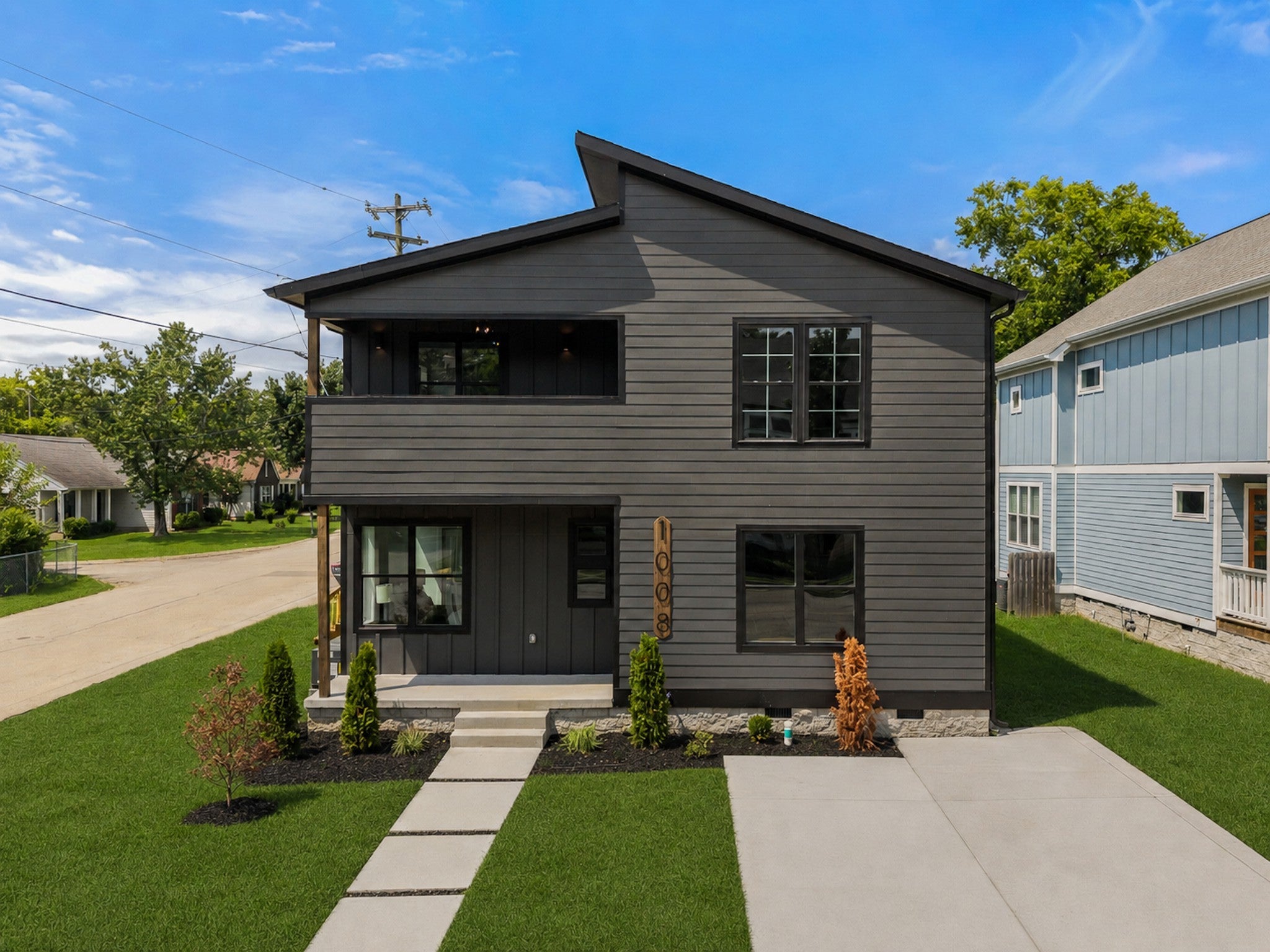 4-bed home at 1008 Clay St, Nashville, sold September 30, 2026