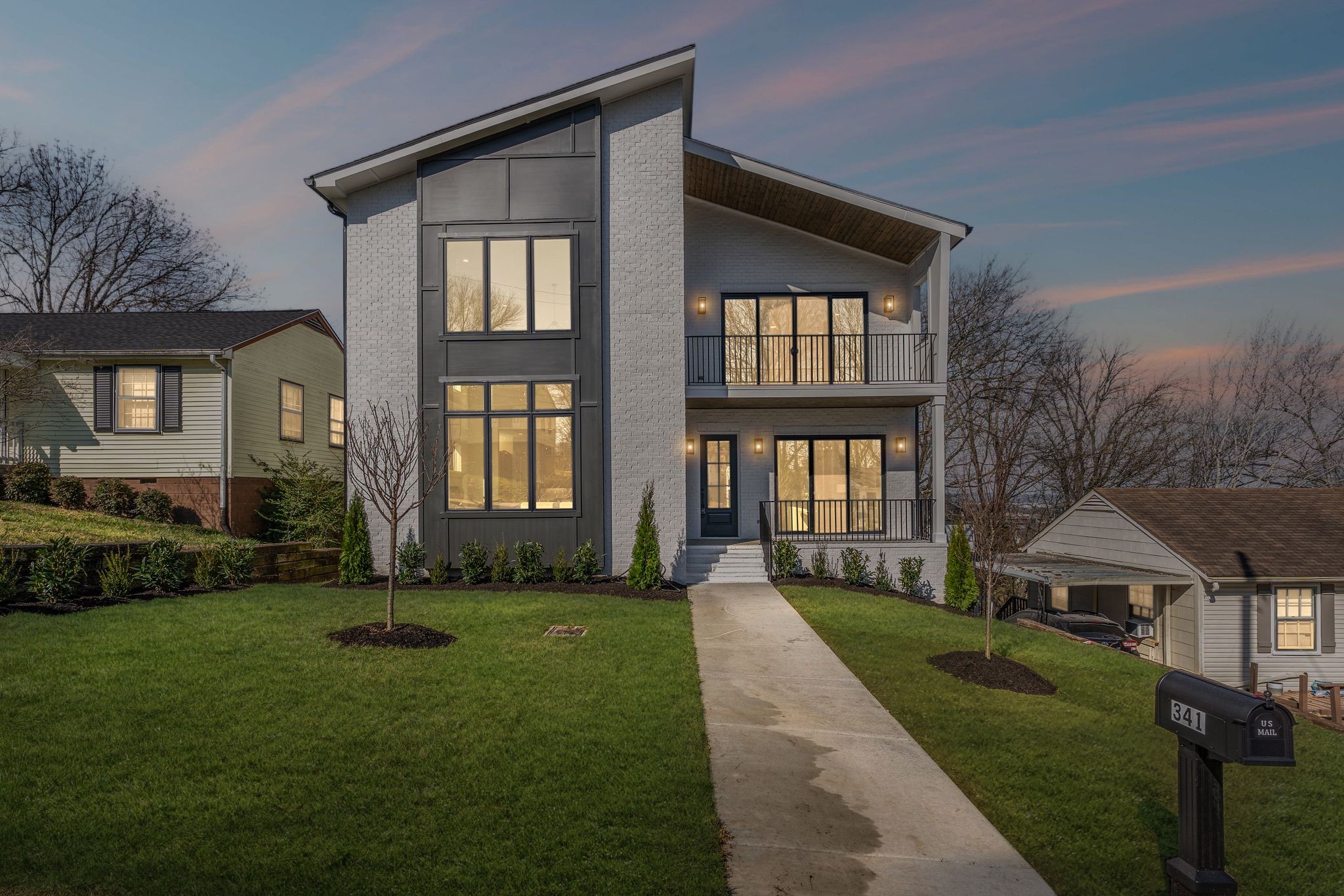 341 Chamberlin St