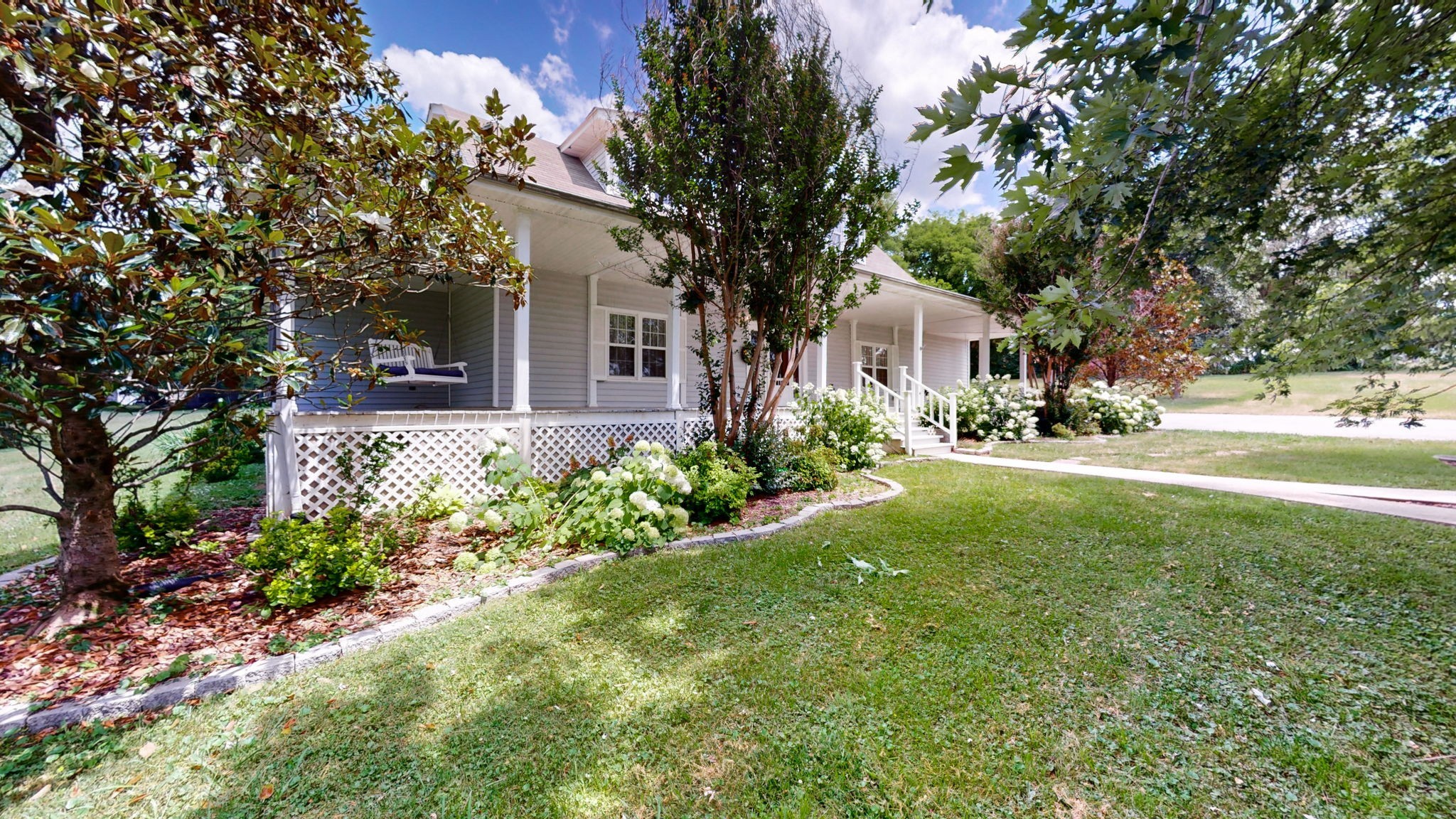 113 Yell Dr E