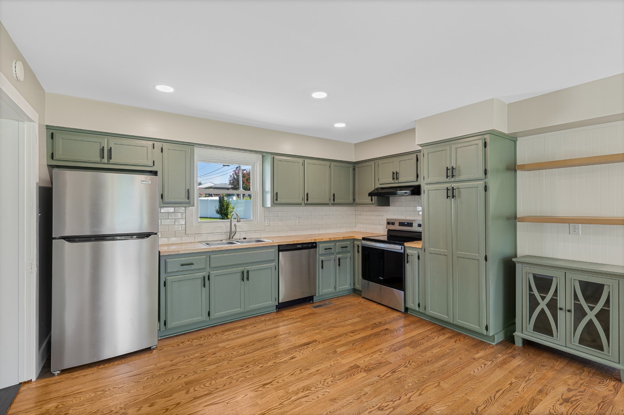 2706 Driftwood Dr