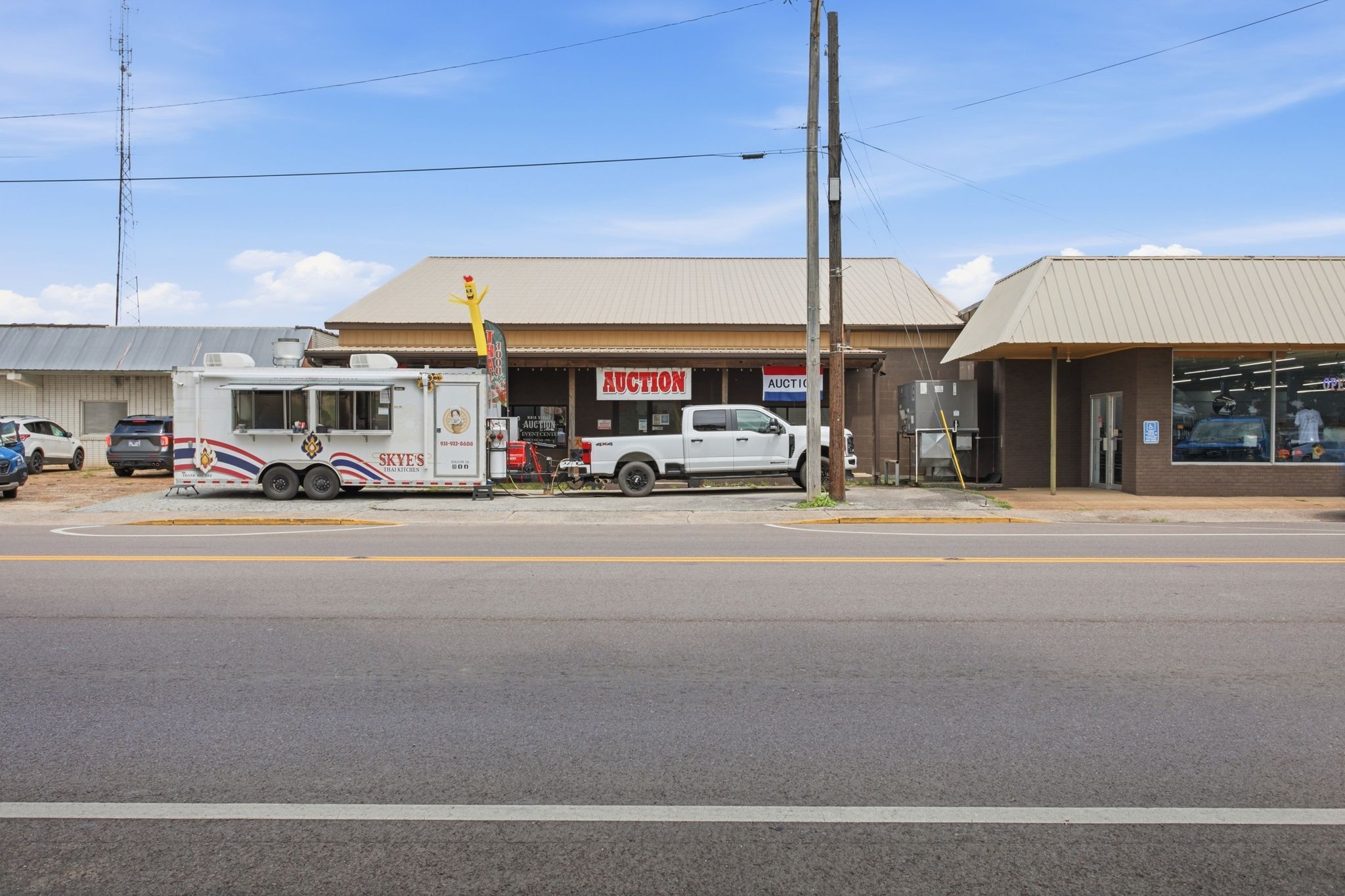 105 W Main St