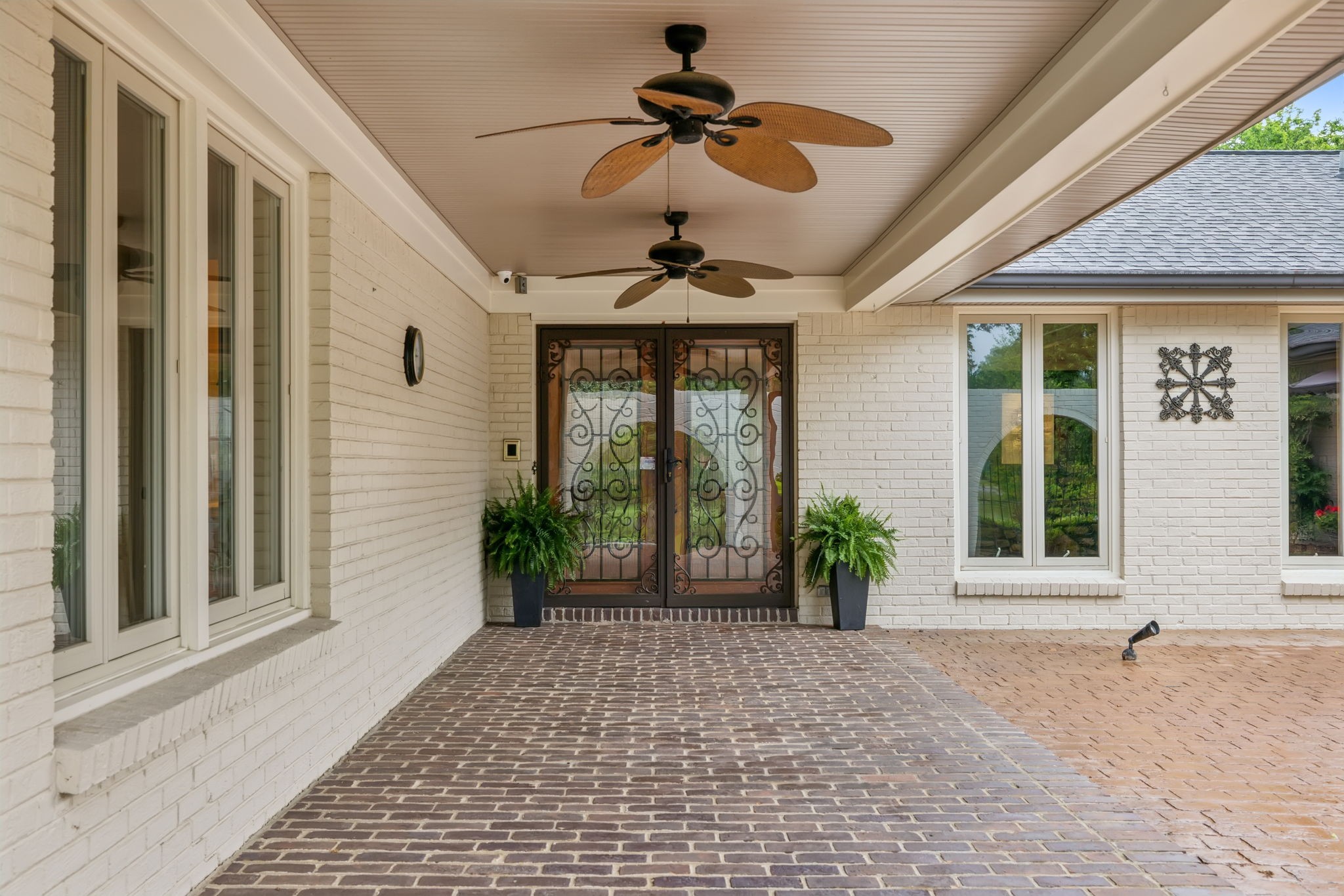 321 Granny White Pike