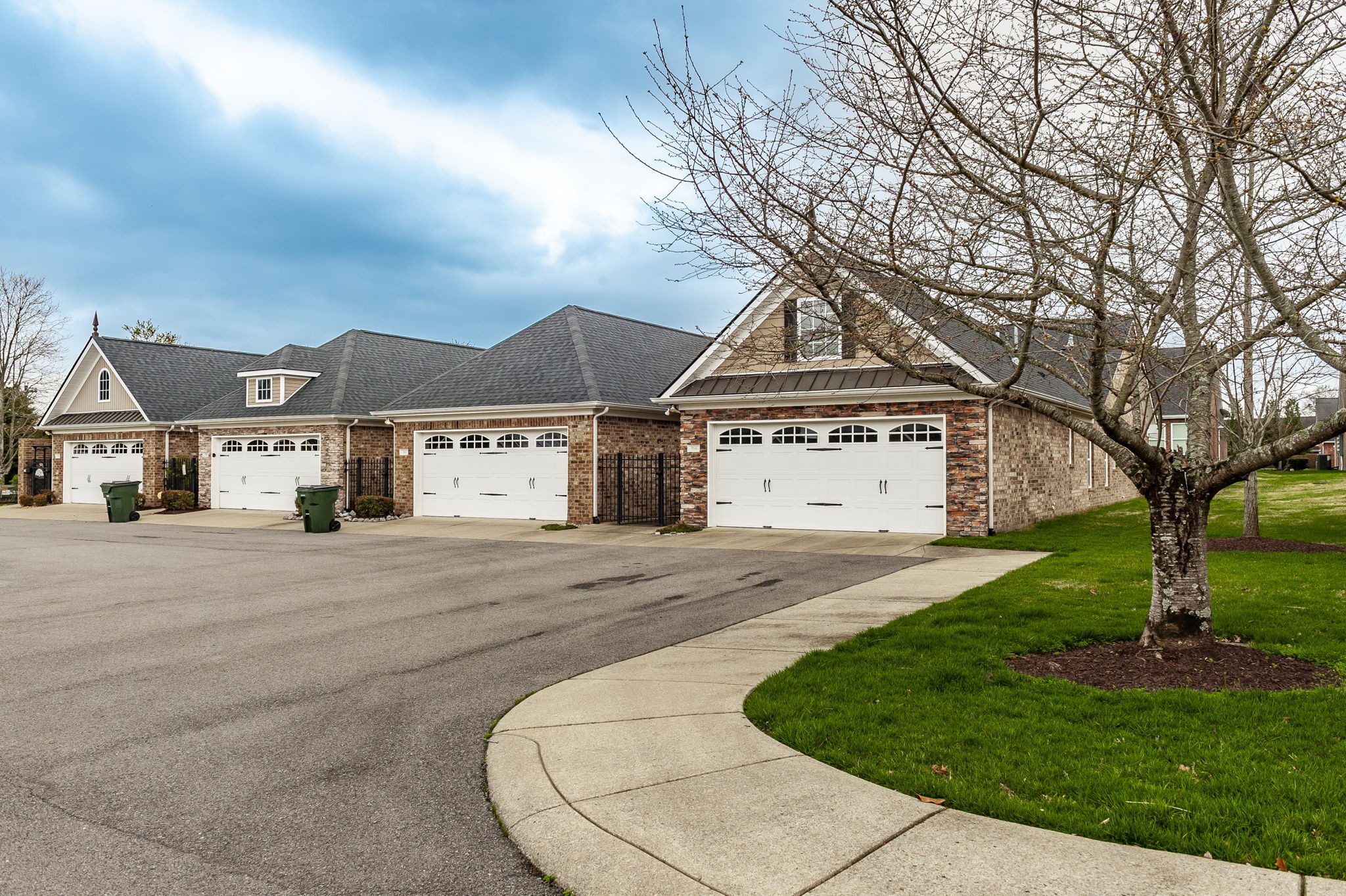 395 Devon Chase Hl 704