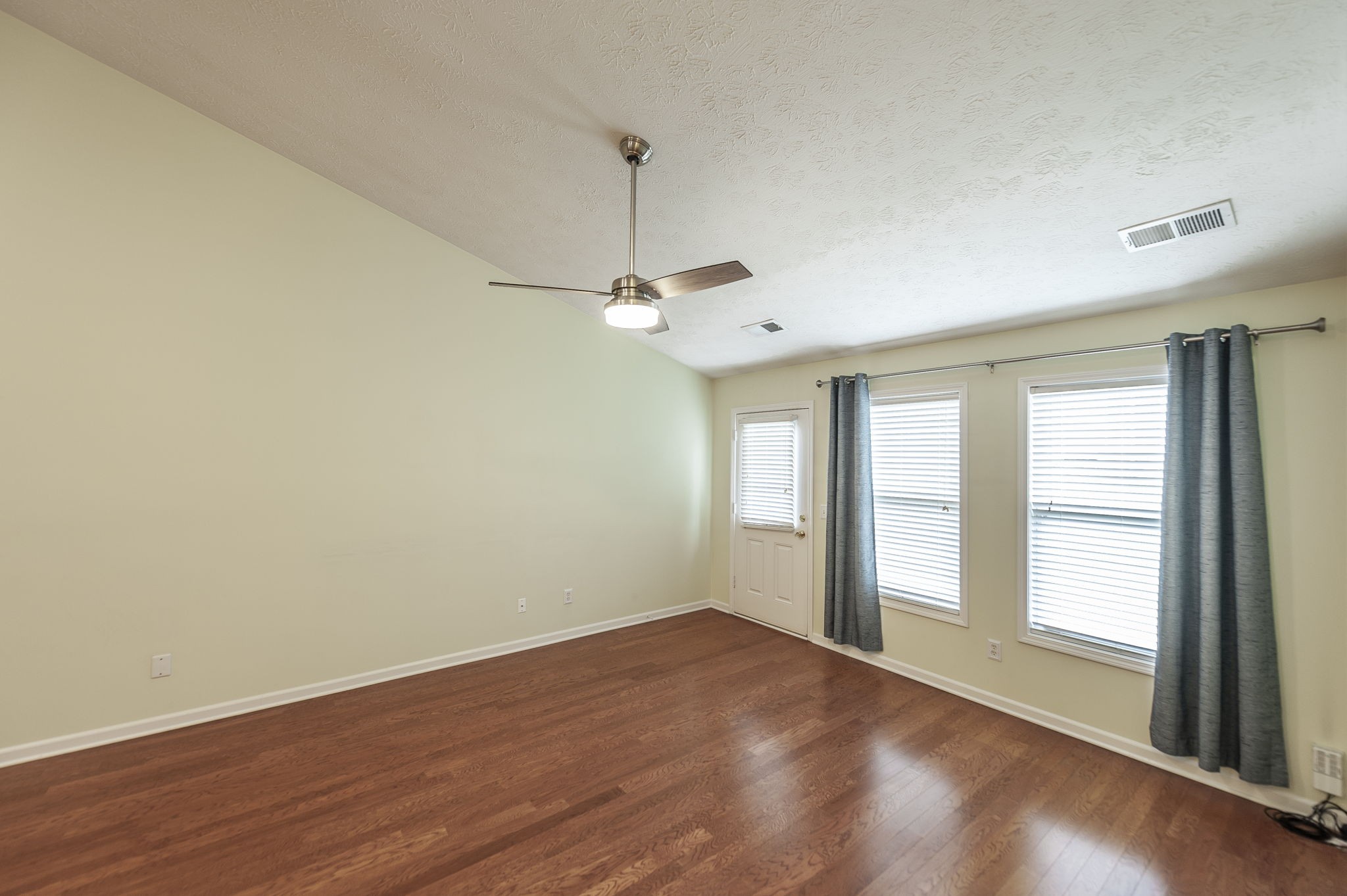 395 Devon Chase Hl 704