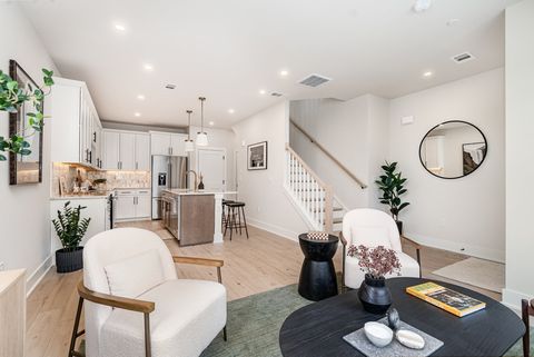 830 42nd Ave N Nashville TN 37209