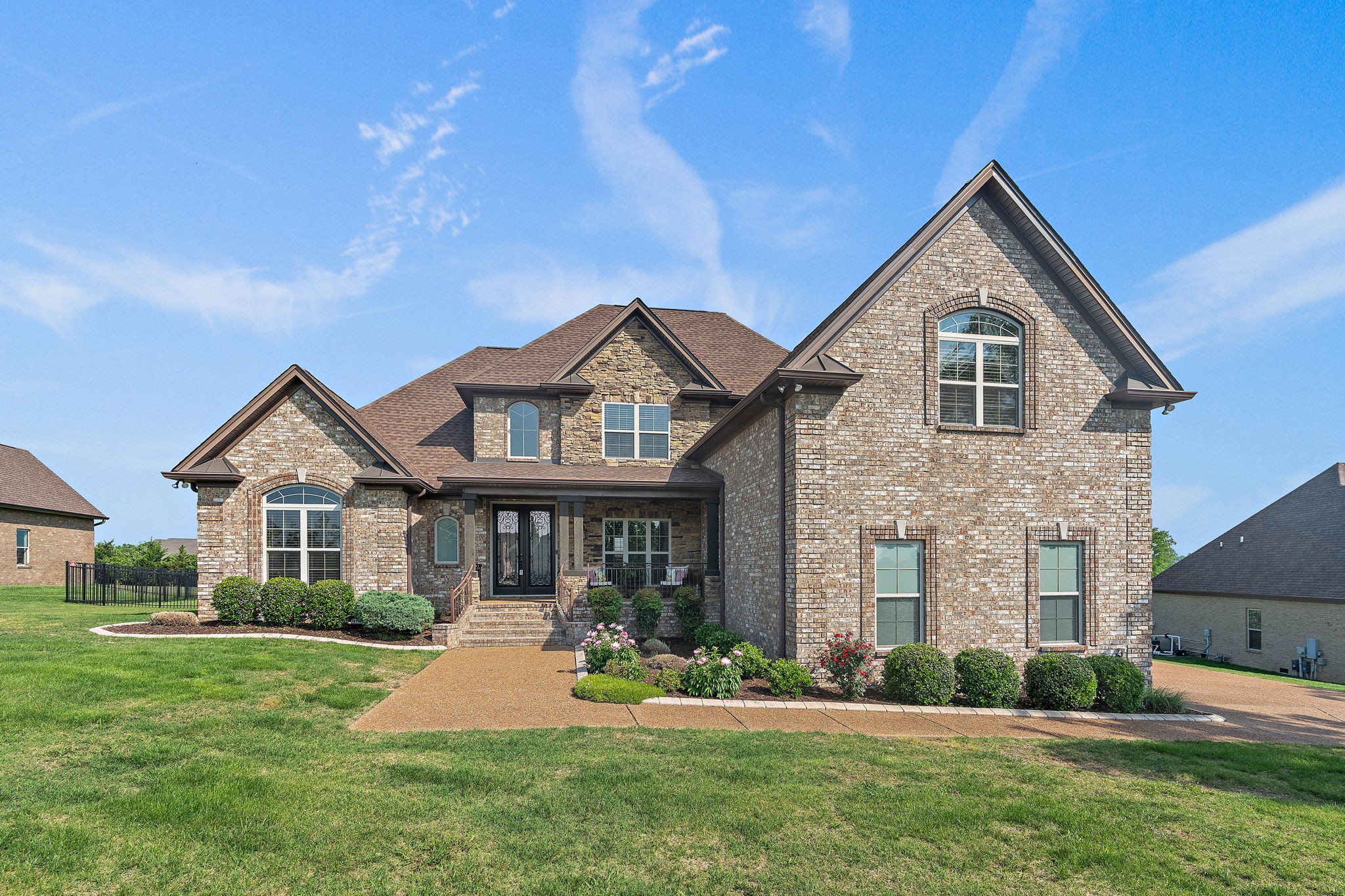 715 Farmington Dr