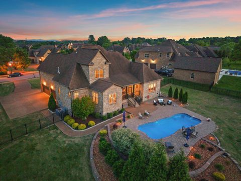 715 Farmington Dr Lebanon TN 37087