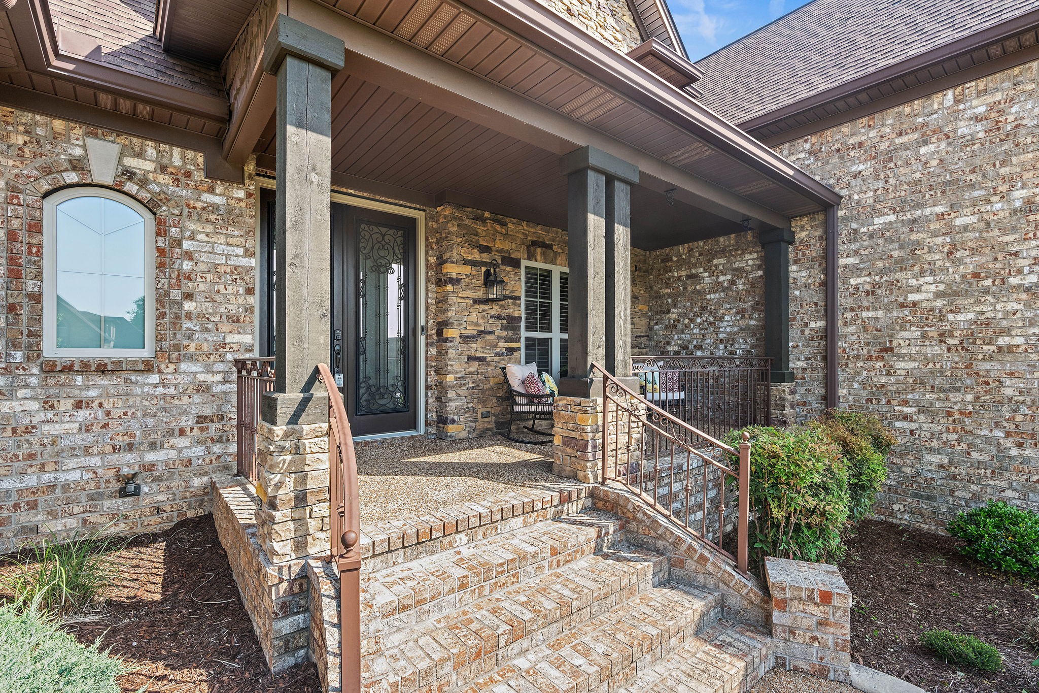 715 Farmington Dr