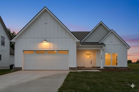 3305 Stonehorn Dr Bell Buckle TN 37020