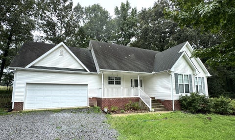 Photo of 127 Silver Leaf Cir, Dickson, TN 37055 (MLS # 3624135)