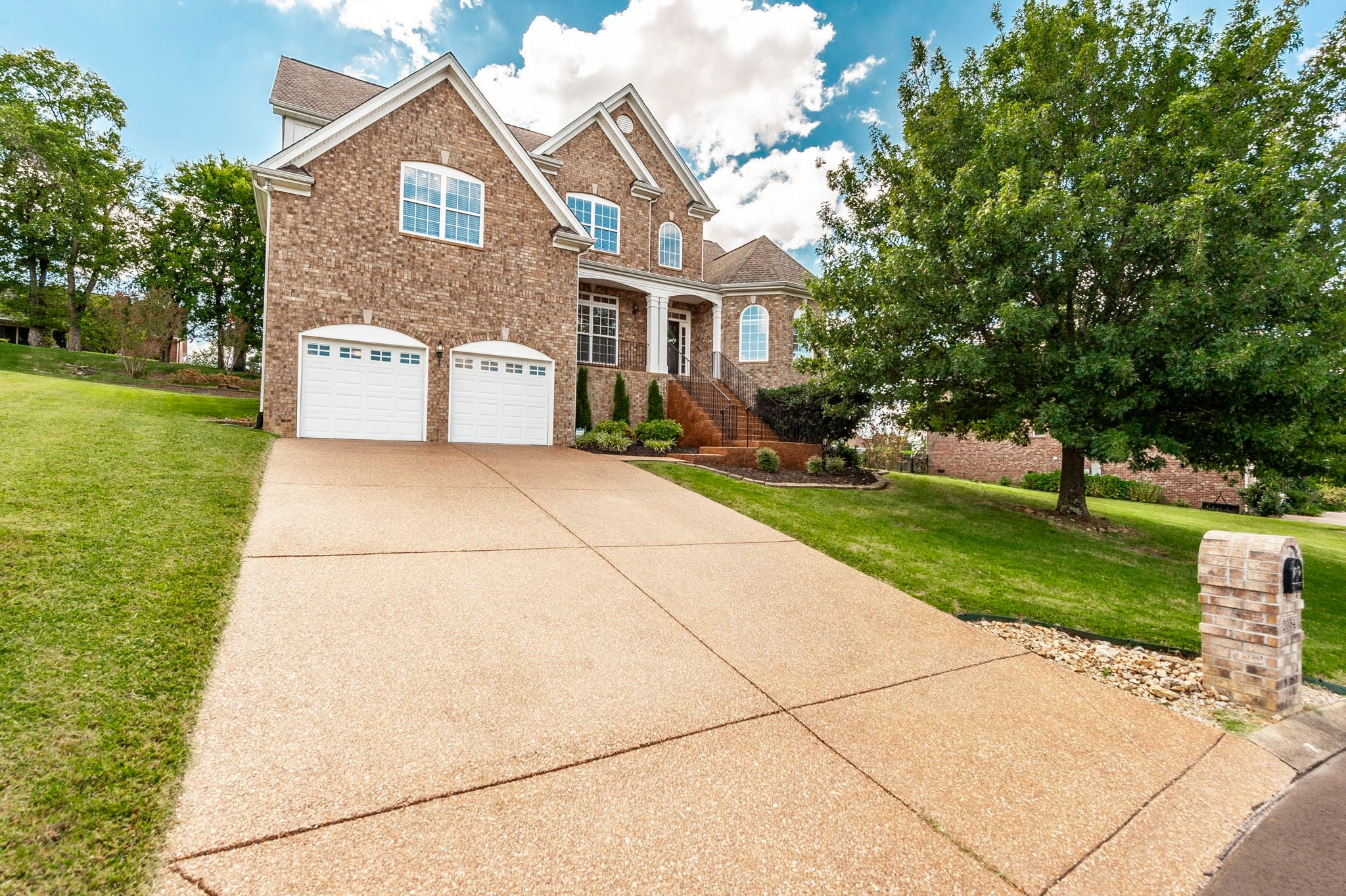 2054 Katherine Dr