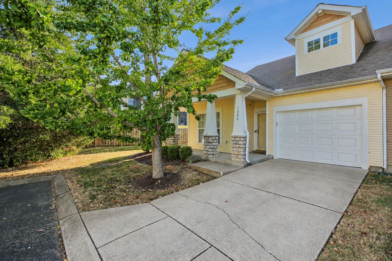 2-bed listing at 1806 Lincoya Bay Dr, Nashville
