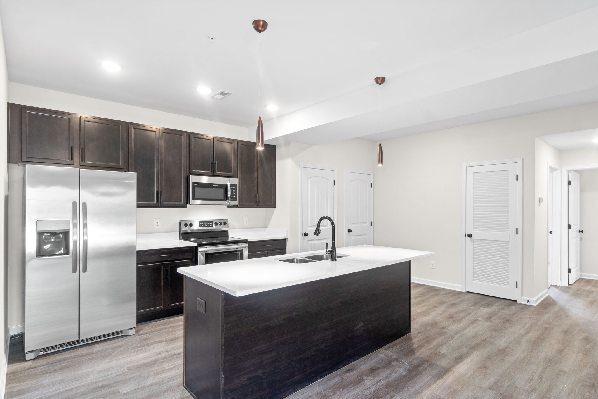 229 E Johnson Circle A-107