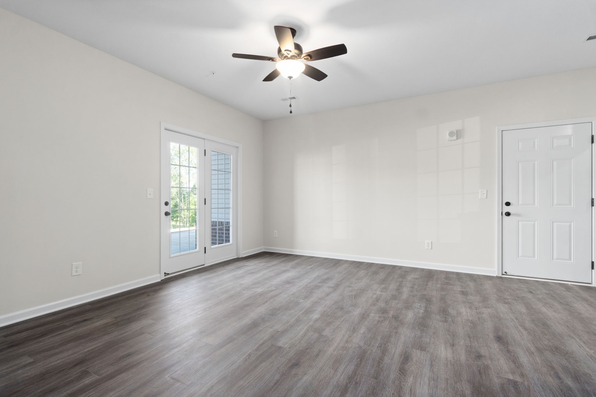 229 E Johnson Circle A-107