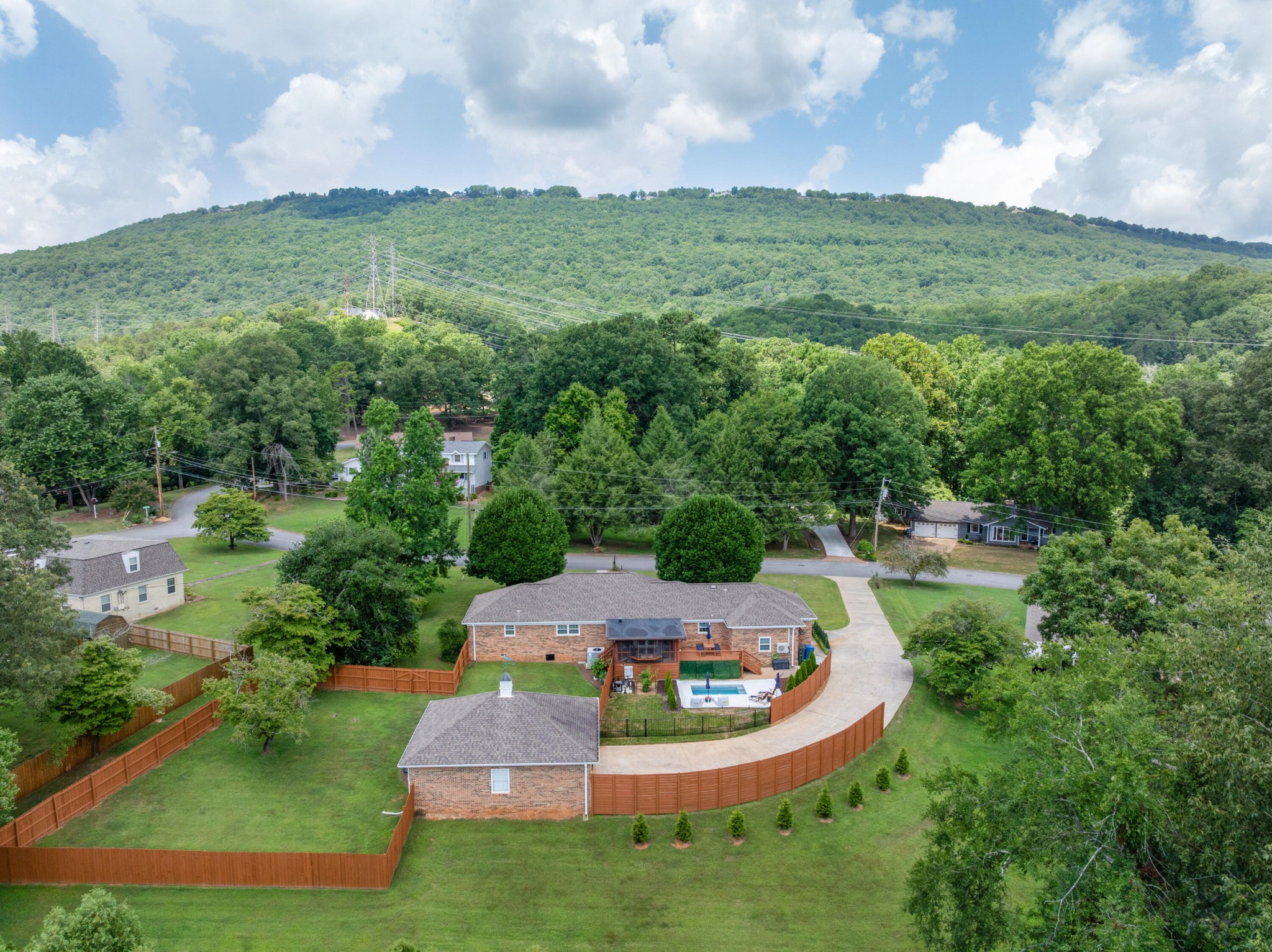 3351 Oak Burr Drive