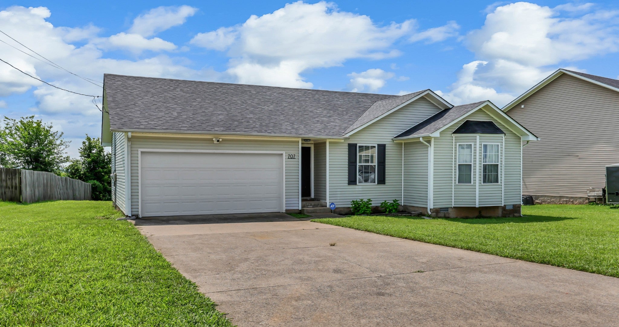 707 Shetland Dr