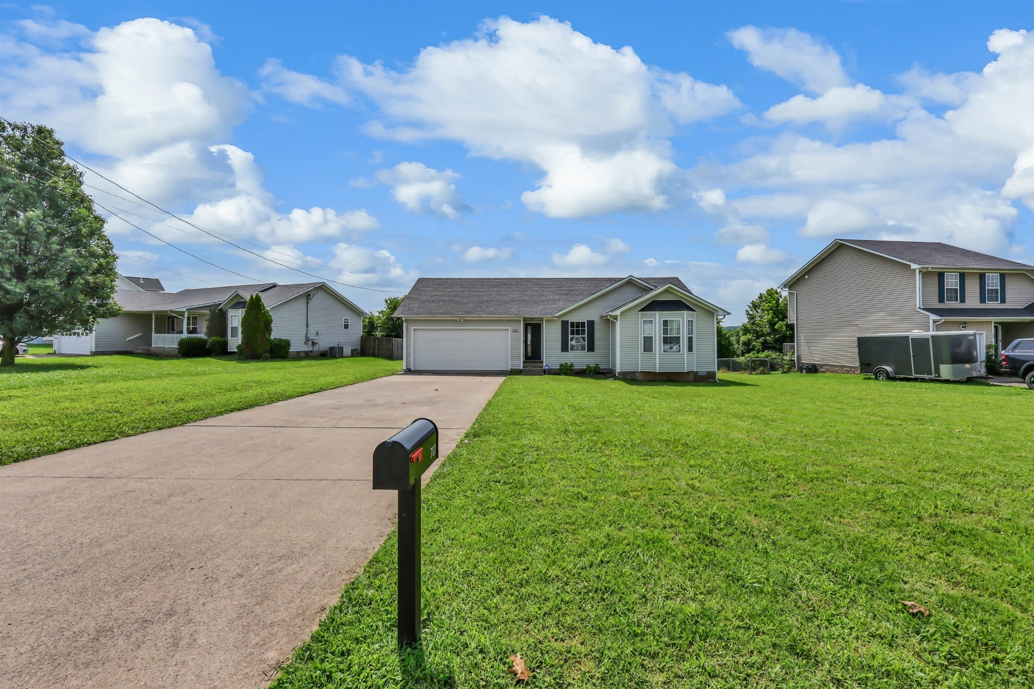 707 Shetland Dr